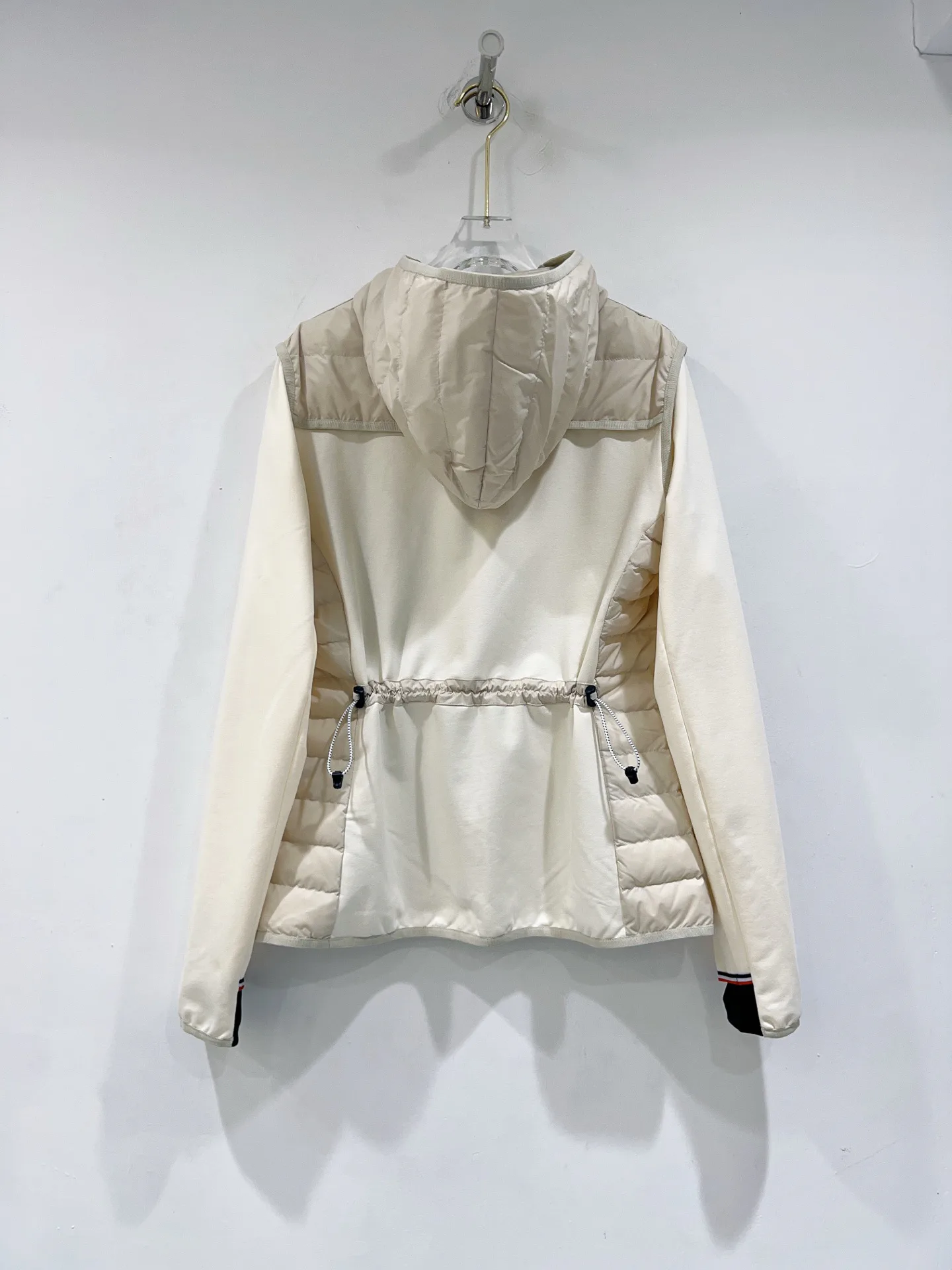 Куртки И Пуховики Женские Moncler 18368415