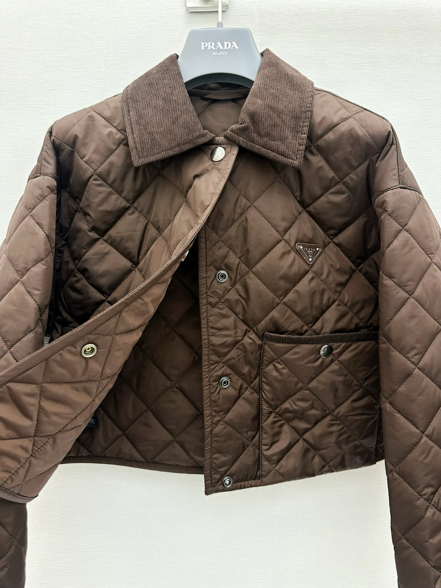 Куртки И Пуховики Женские Prada 17959874