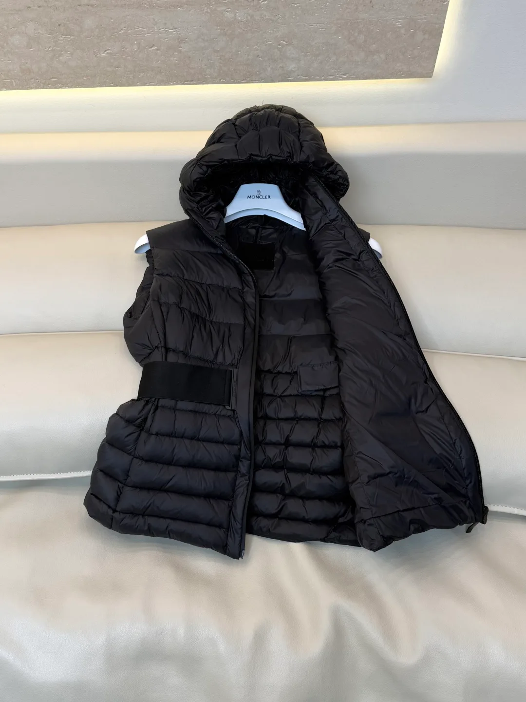 Жилеты Женские Moncler 18629930