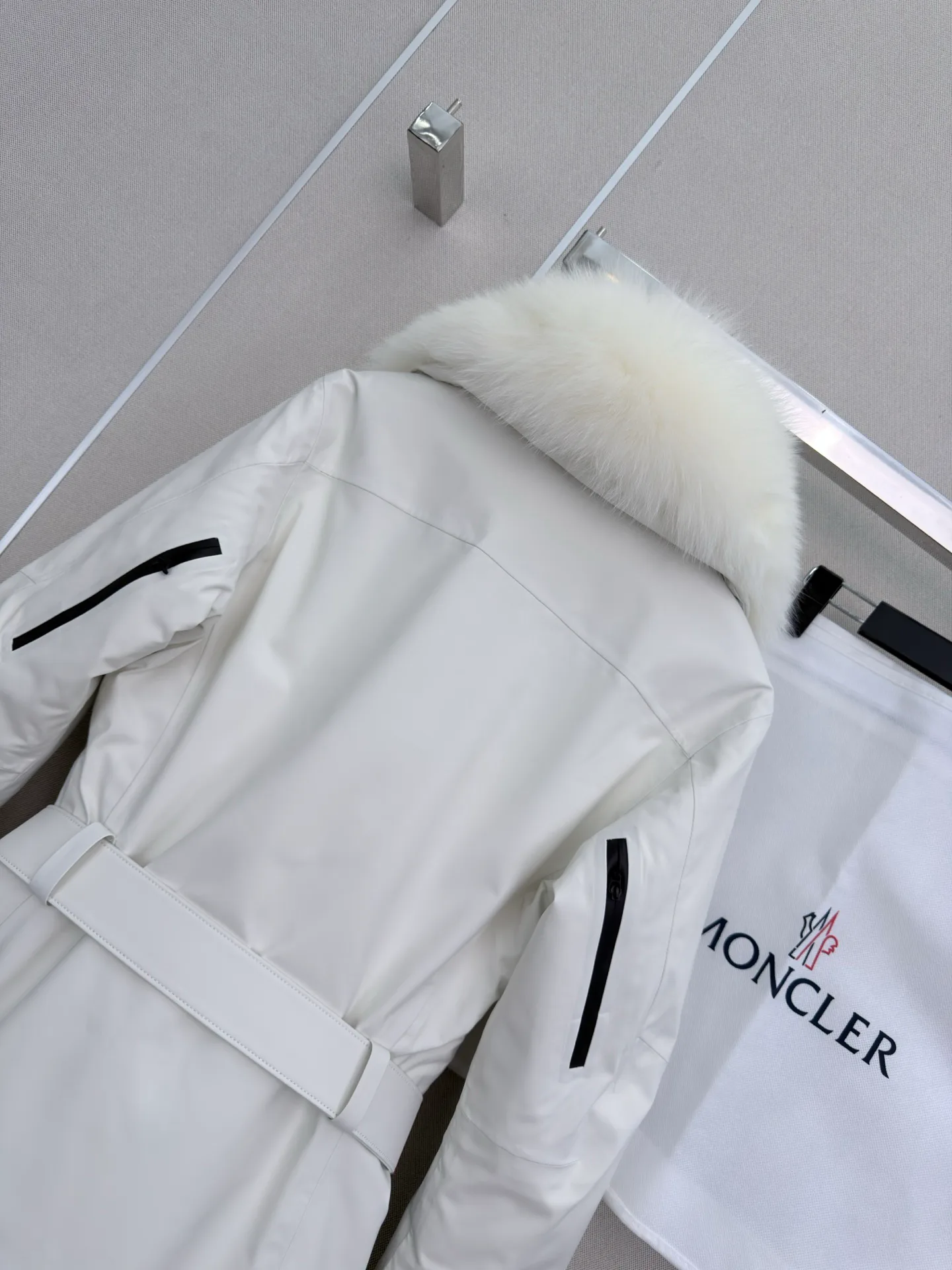 Куртки И Пуховики Женские Moncler 19727156