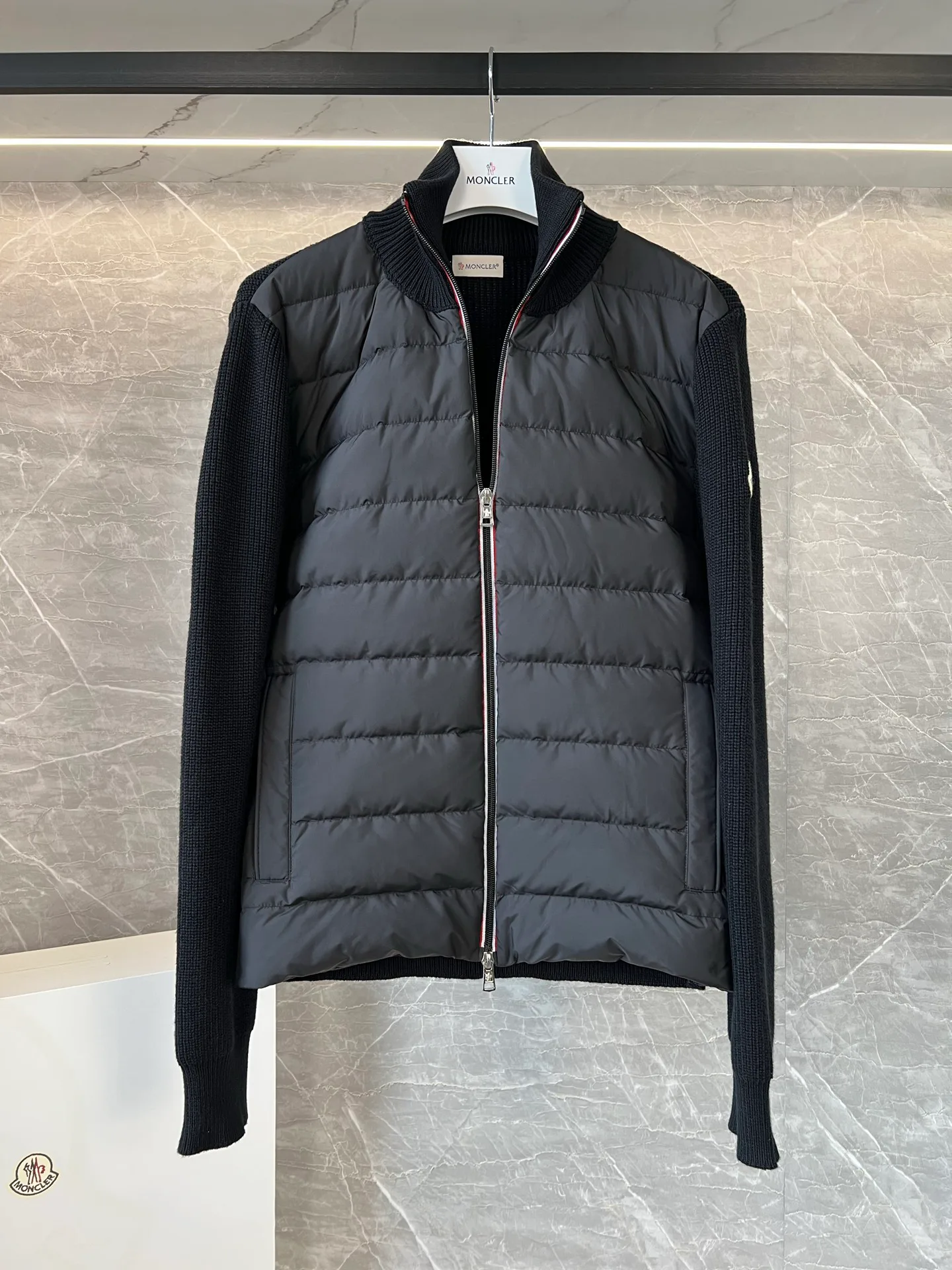 Куртки И Пуховики Женские Moncler 18599800