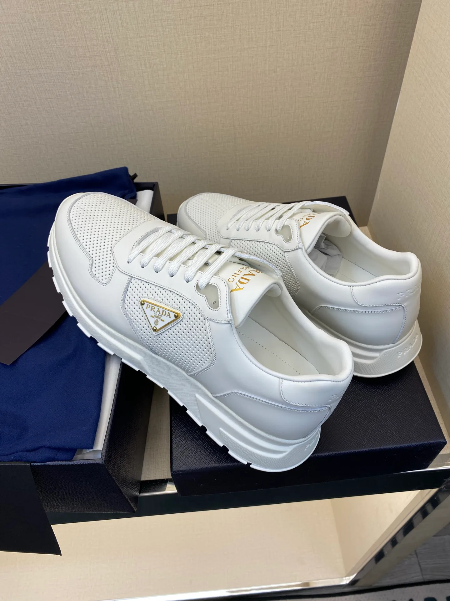 Кроссовки Мужские Prada 18039817