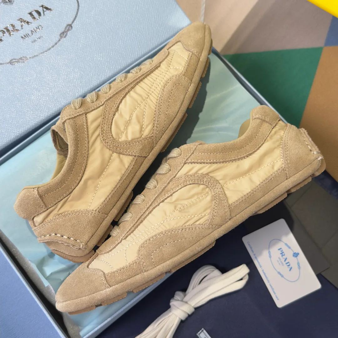 Кроссовки Женские Prada 12828837