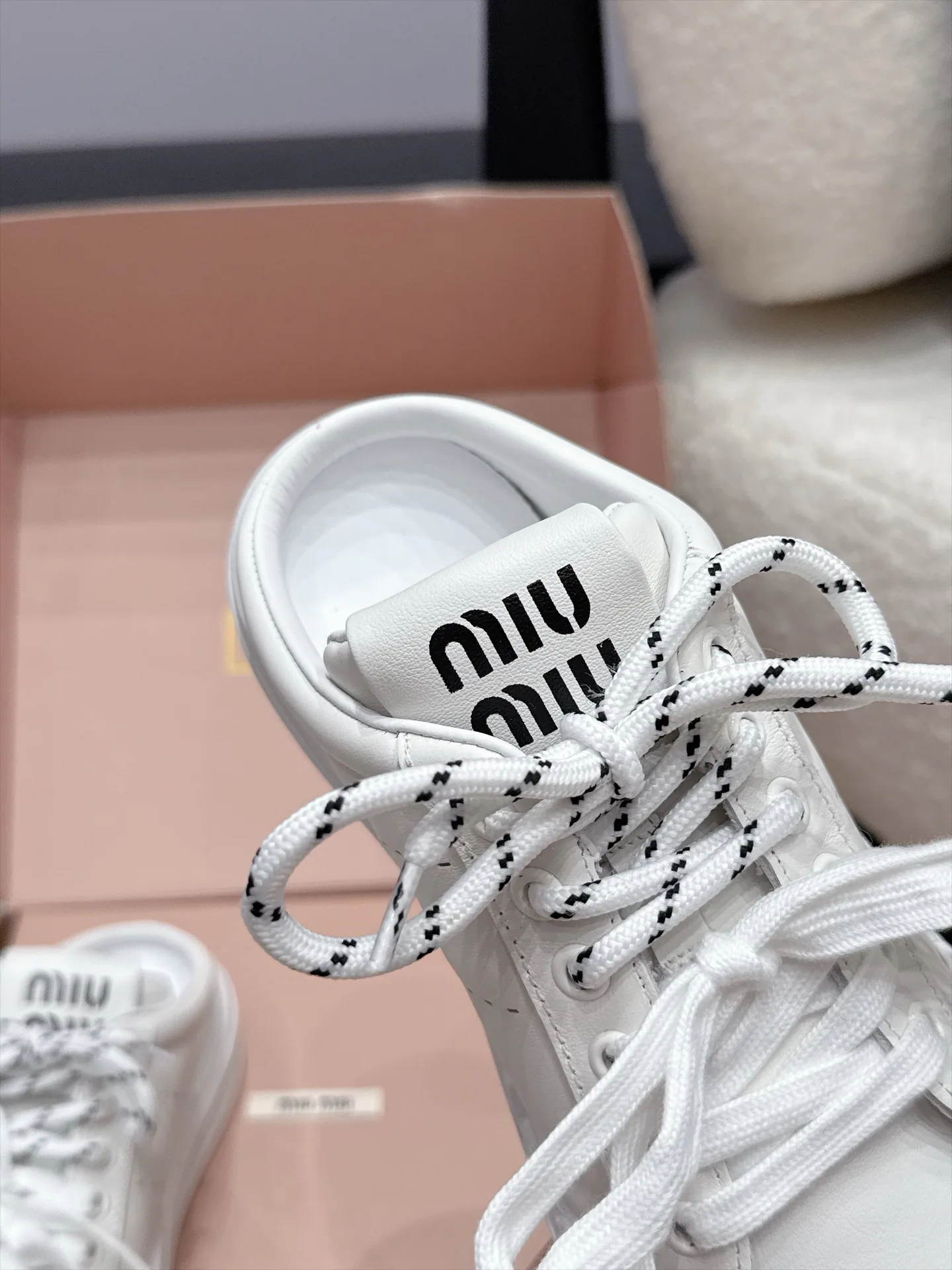 Кроссовки Женские Miu Miu 17978233