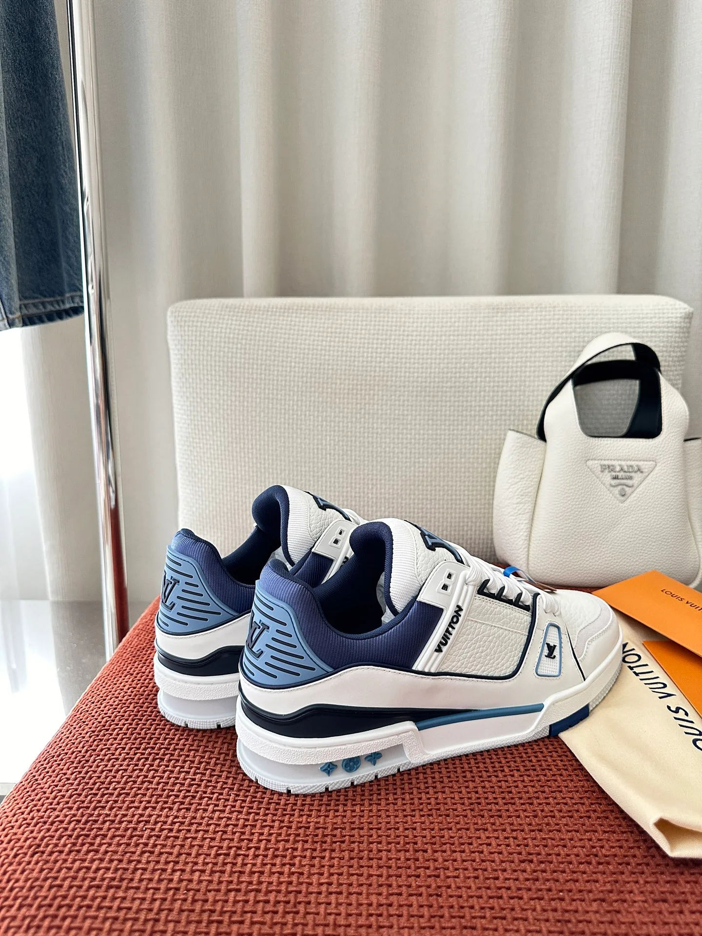 Кроссовки Женские Louis Vuitton 5046003