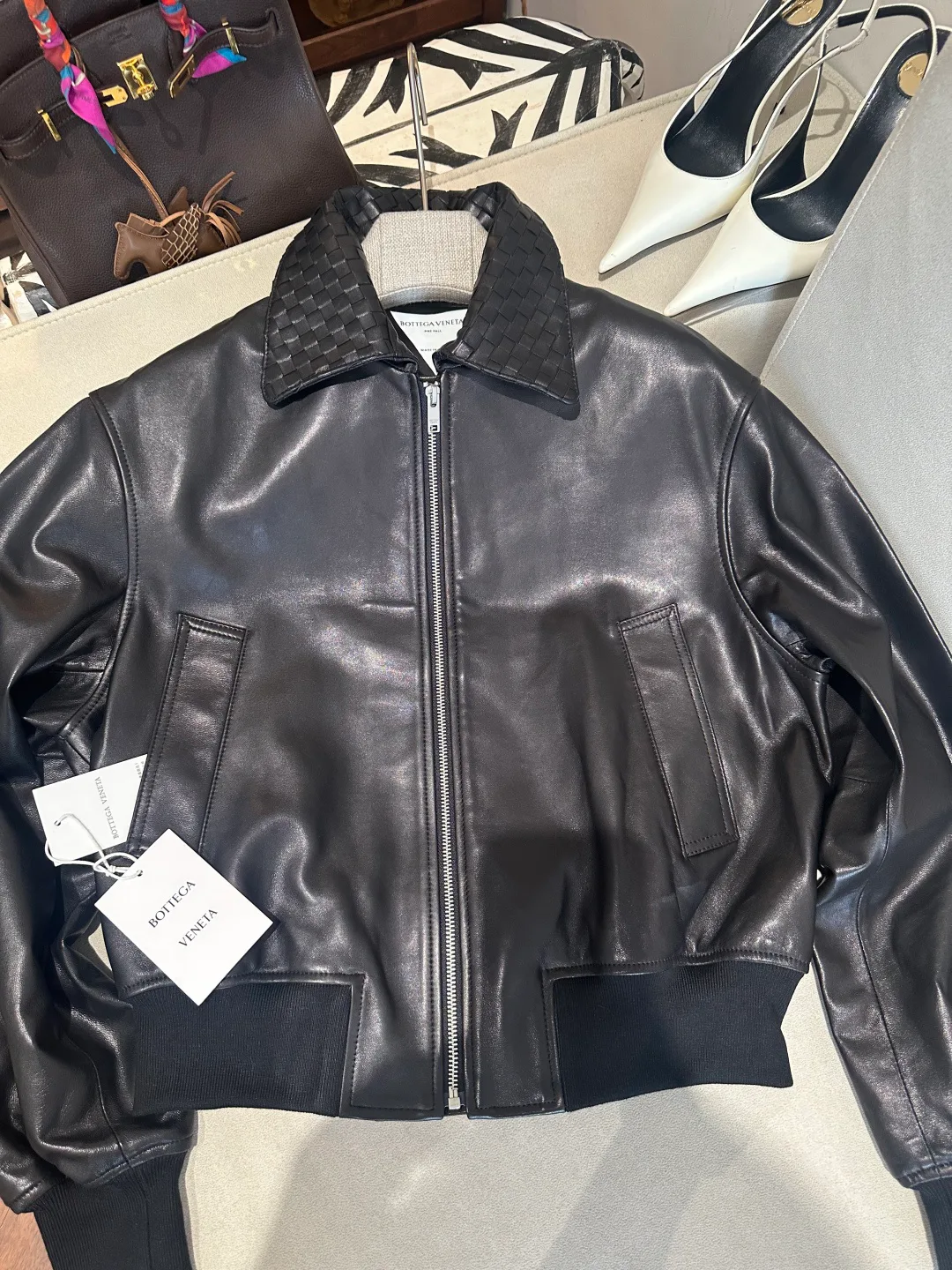Кожаные Куртки И Дублёнки Женские Bottega Veneta 17934097