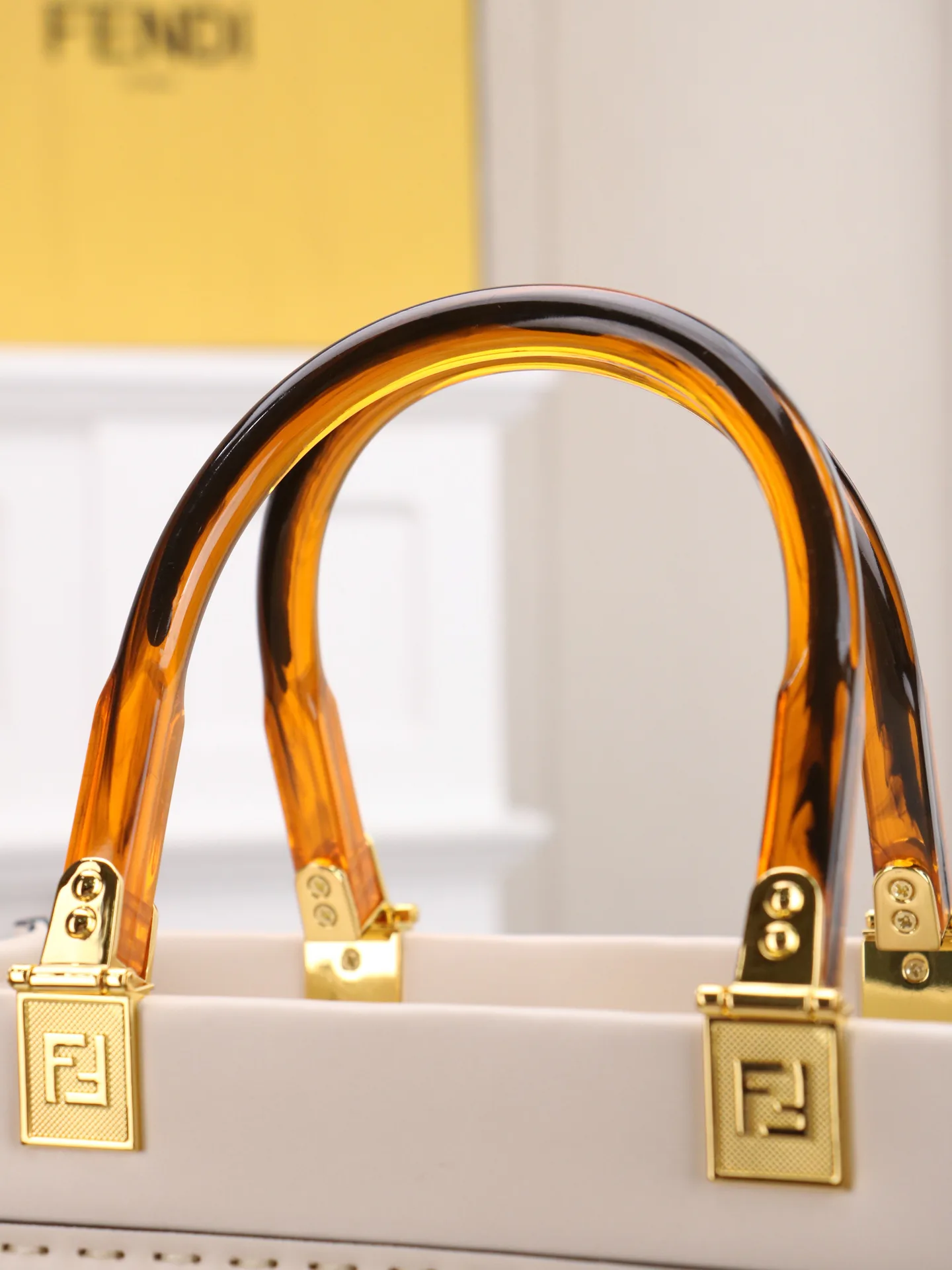 Классические Сумки Женские Fendi 18005131