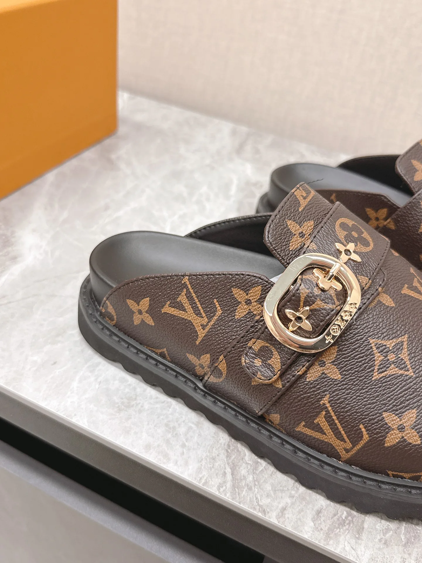 Мюли И Сабо Женские Louis Vuitton 22134