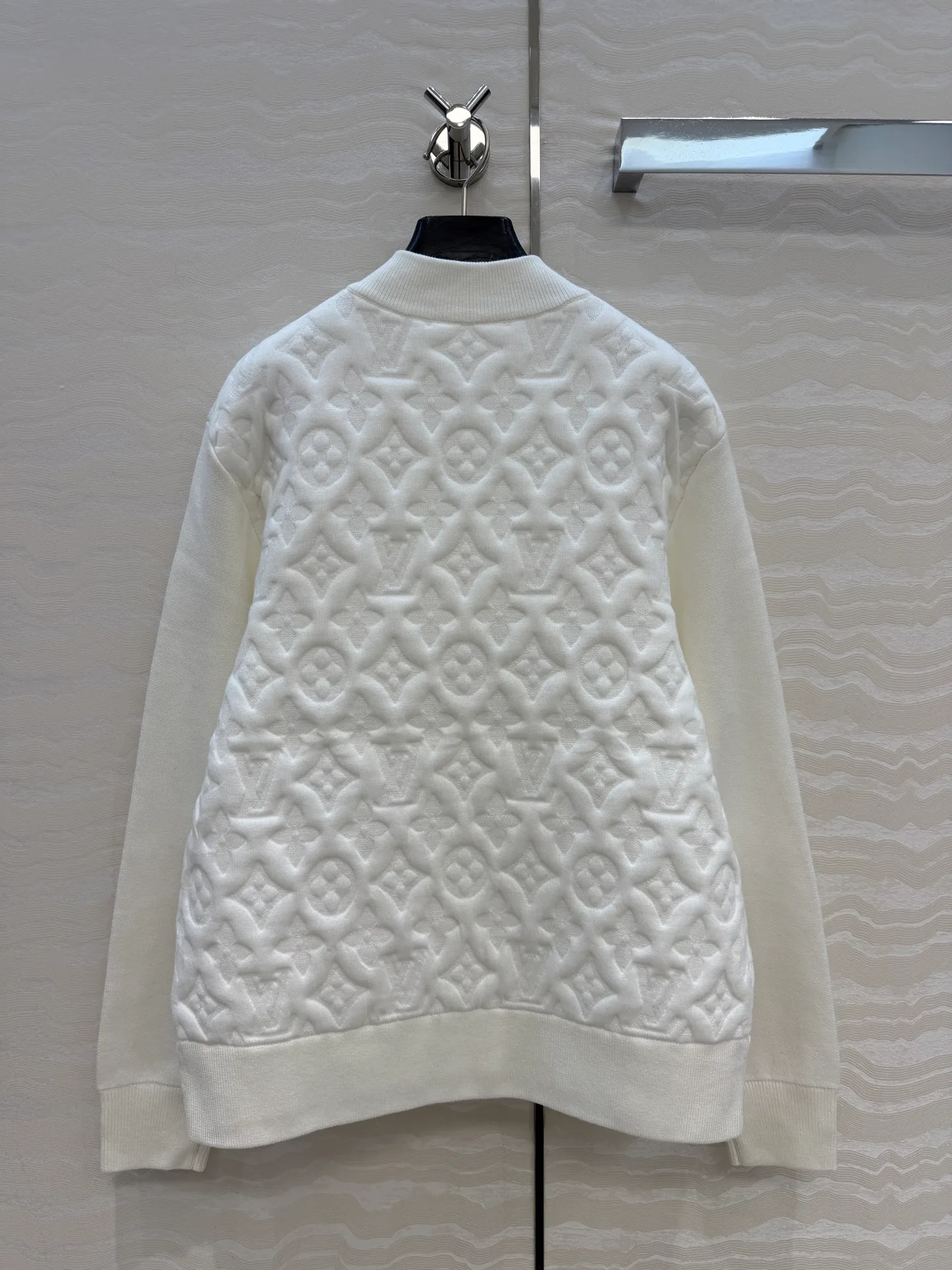 Куртки И Пуховики Женские Louis Vuitton 18439433