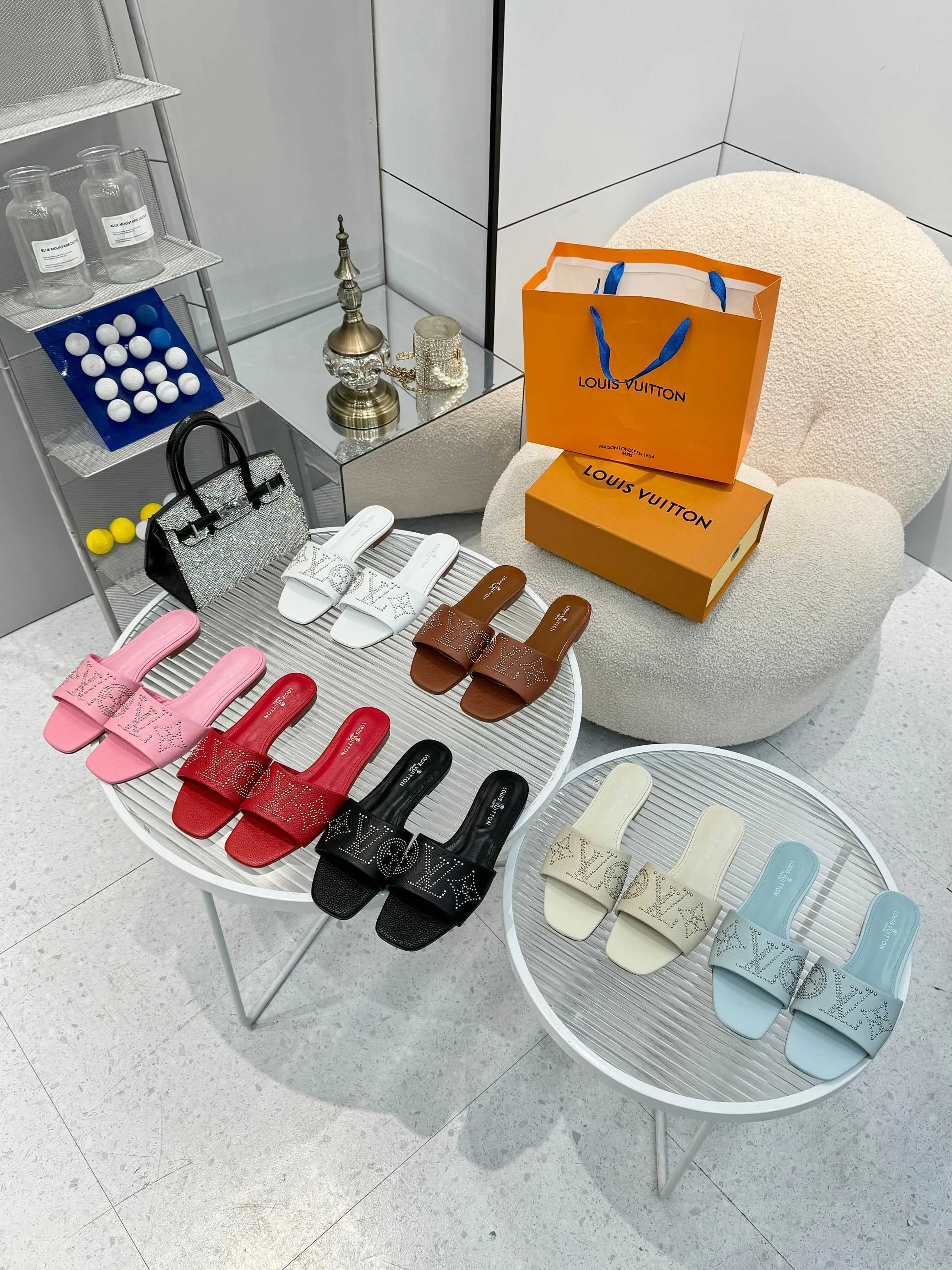 Шлепанцы Женские Louis Vuitton 25916