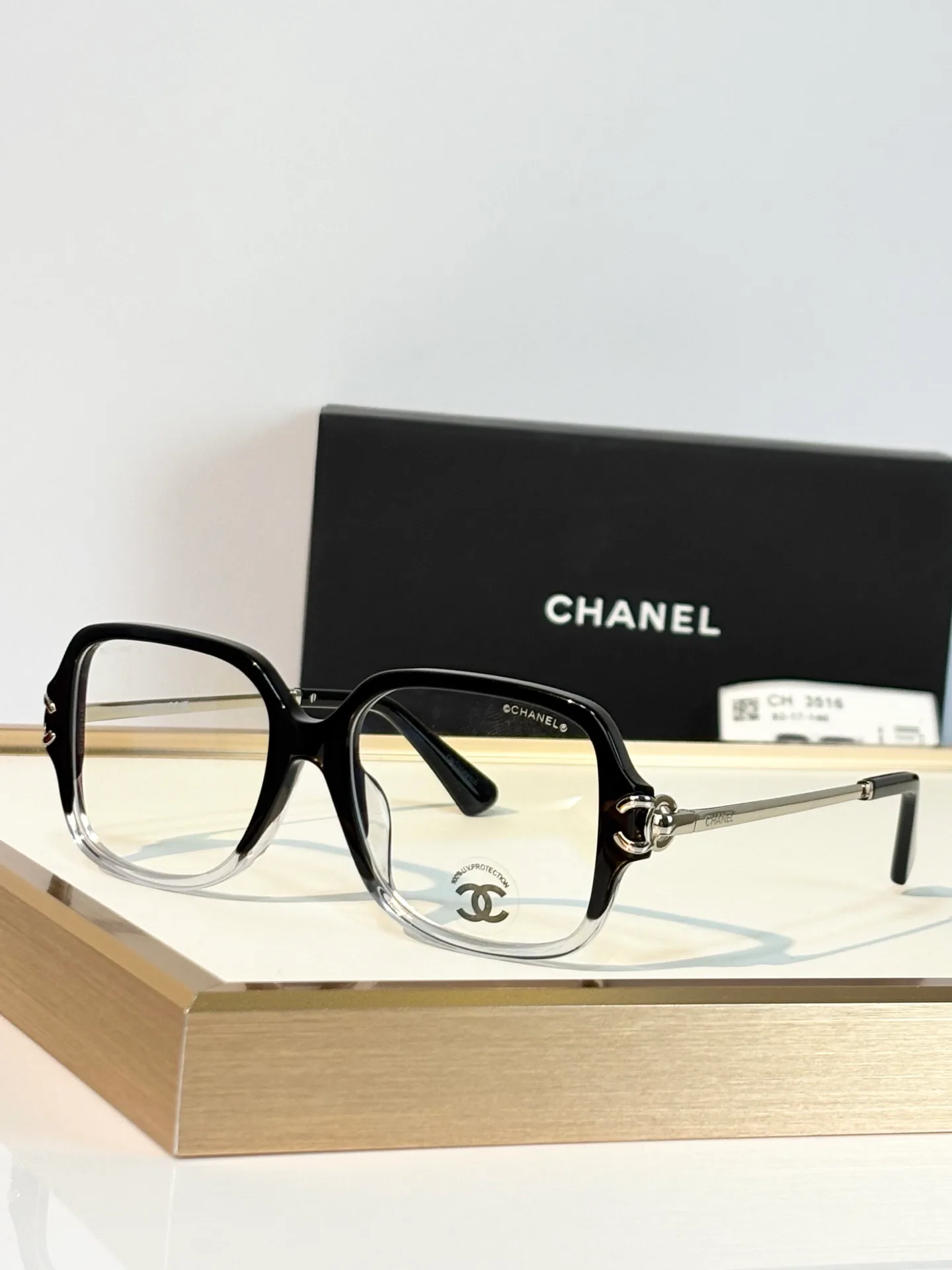 Очки Chanel 18239240
