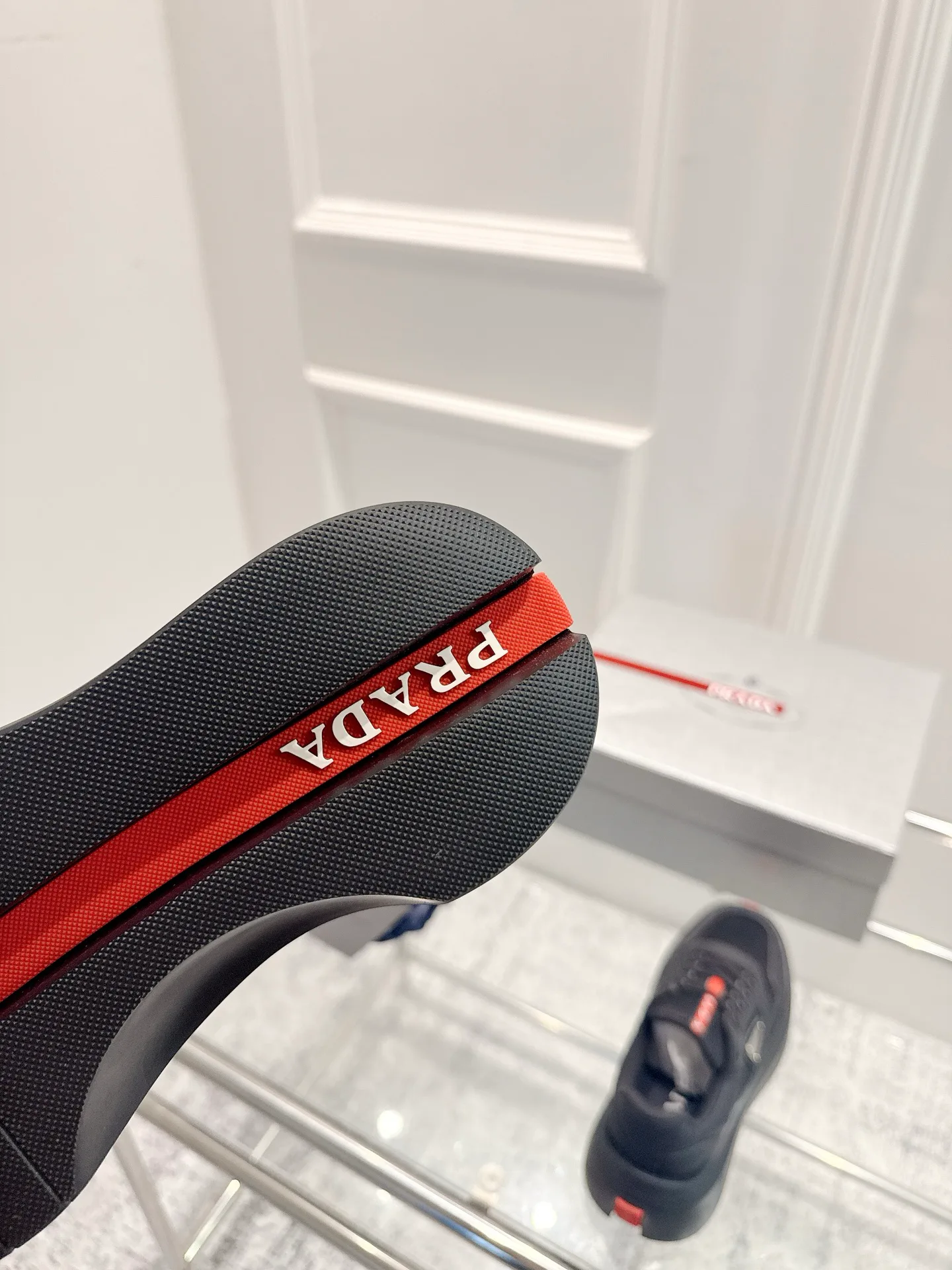 Кроссовки Женские Prada 65274