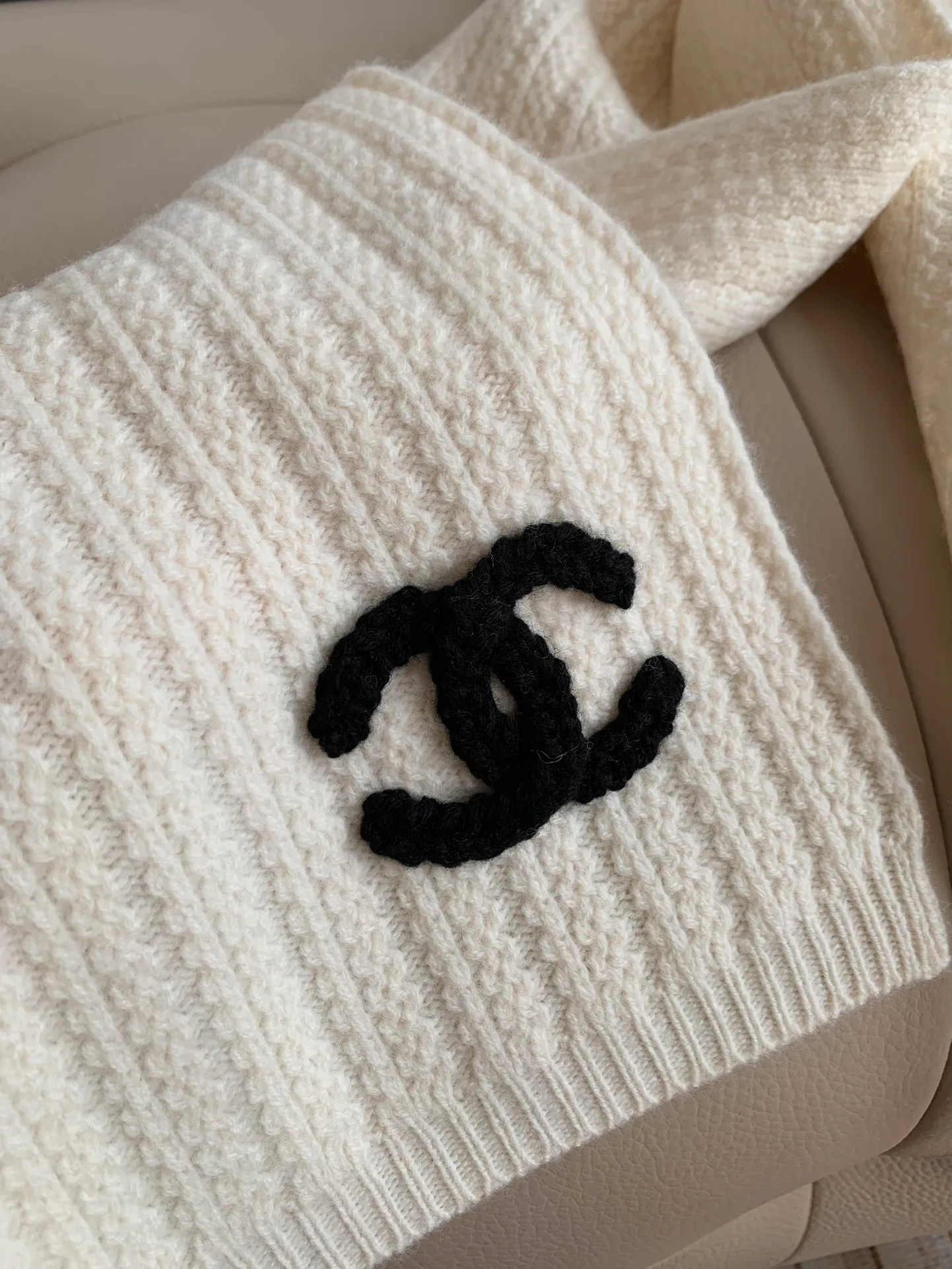 Шарфы Chanel 424000