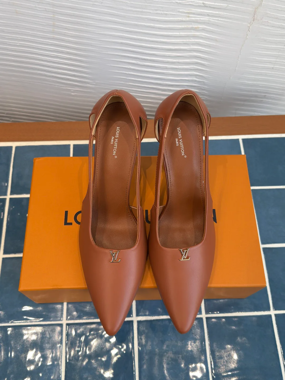 Туфли Женские Louis Vuitton 18604378