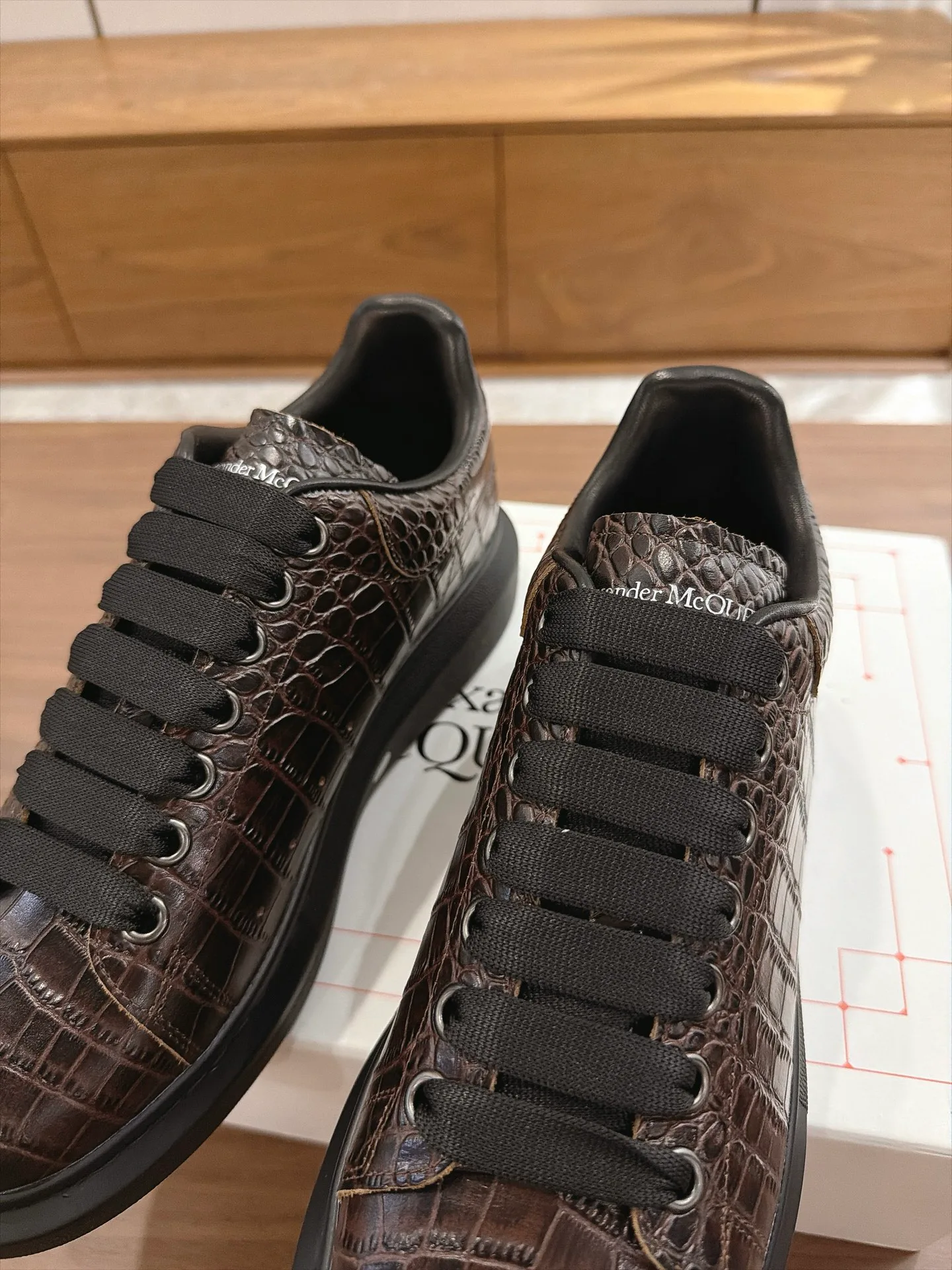 Кроссовки Женские Alexander Mcqueen 18159796