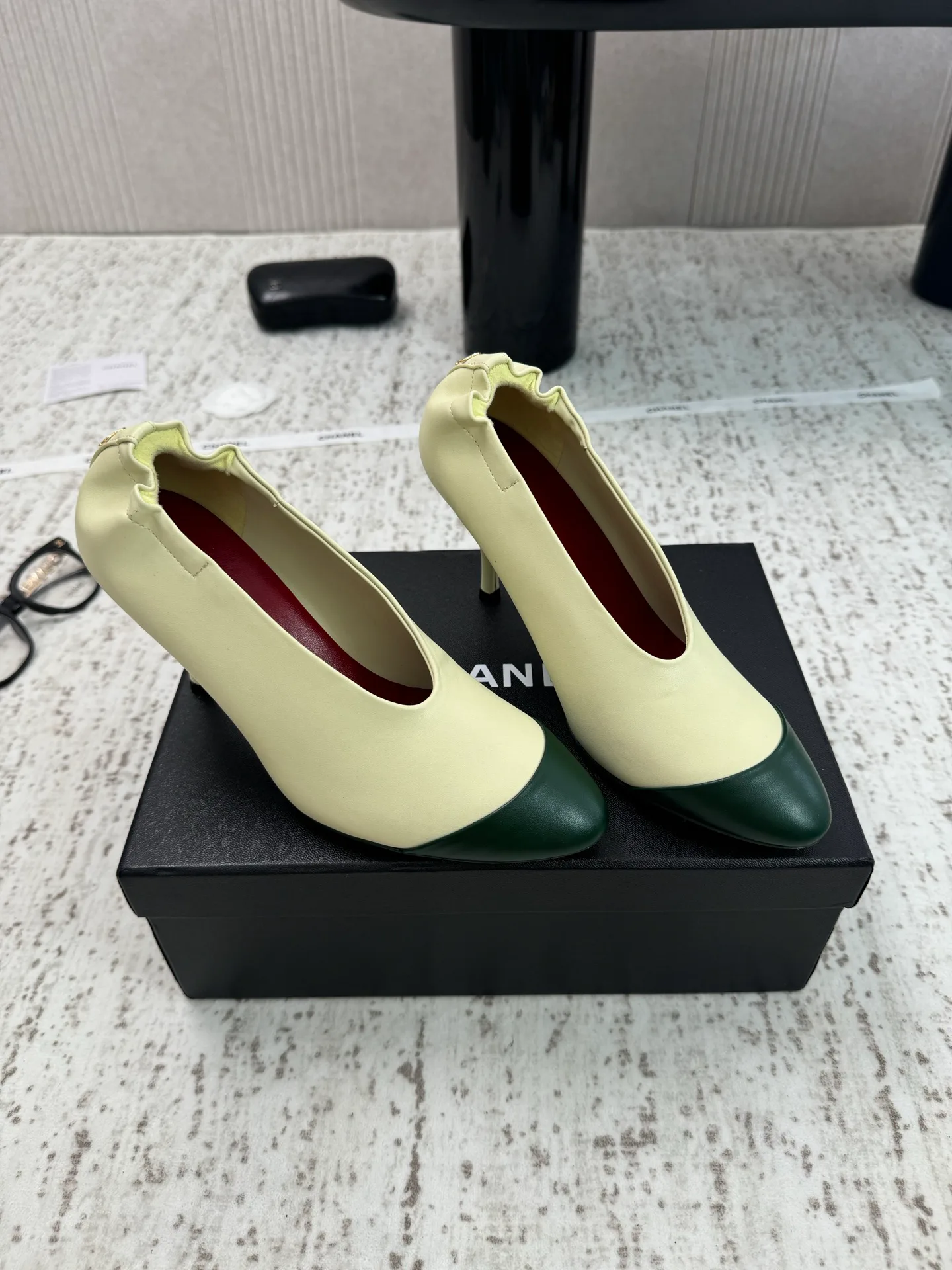 Туфли Женские Chanel 19576949