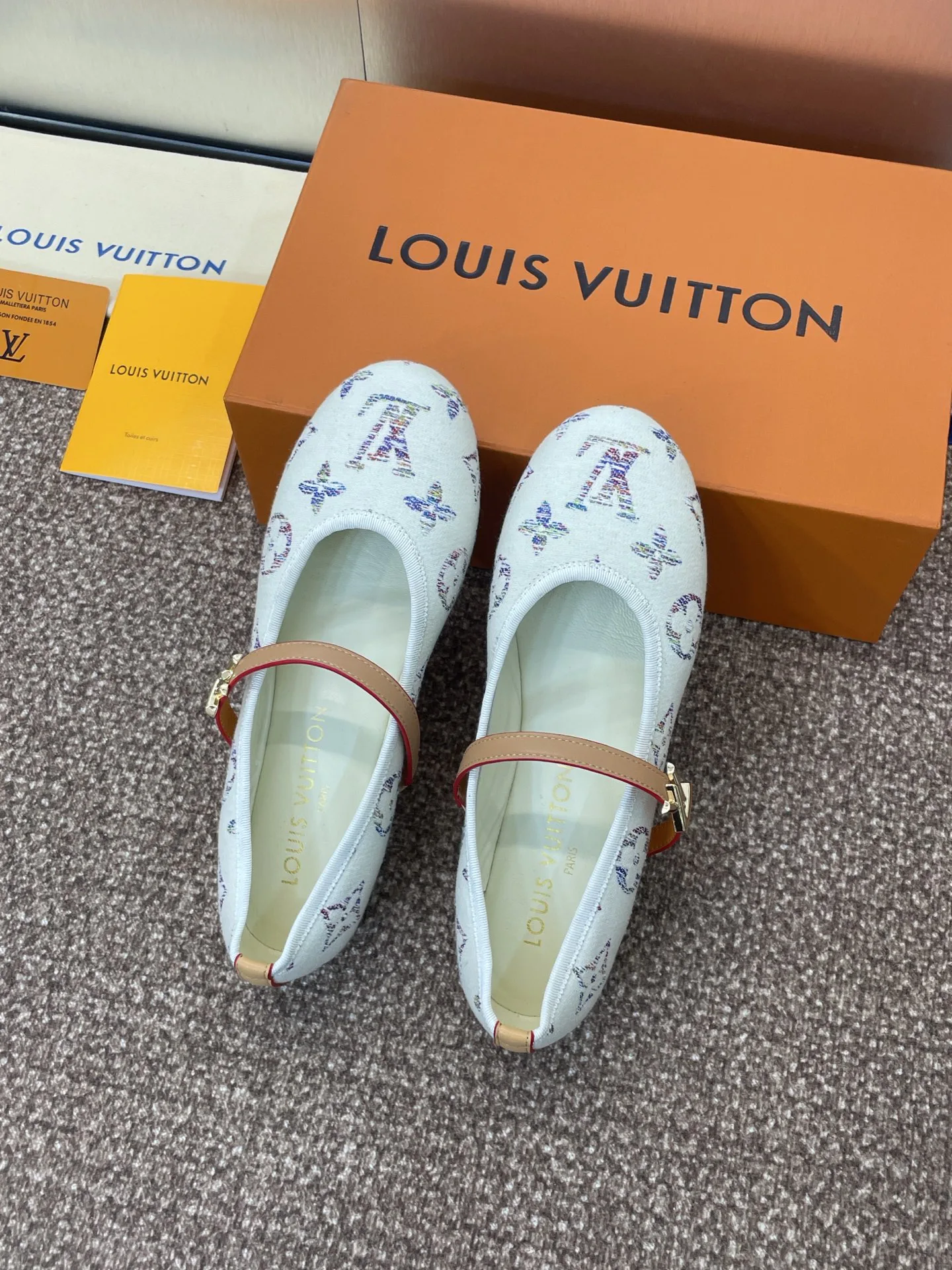 Туфли Женские Louis Vuitton 13346502