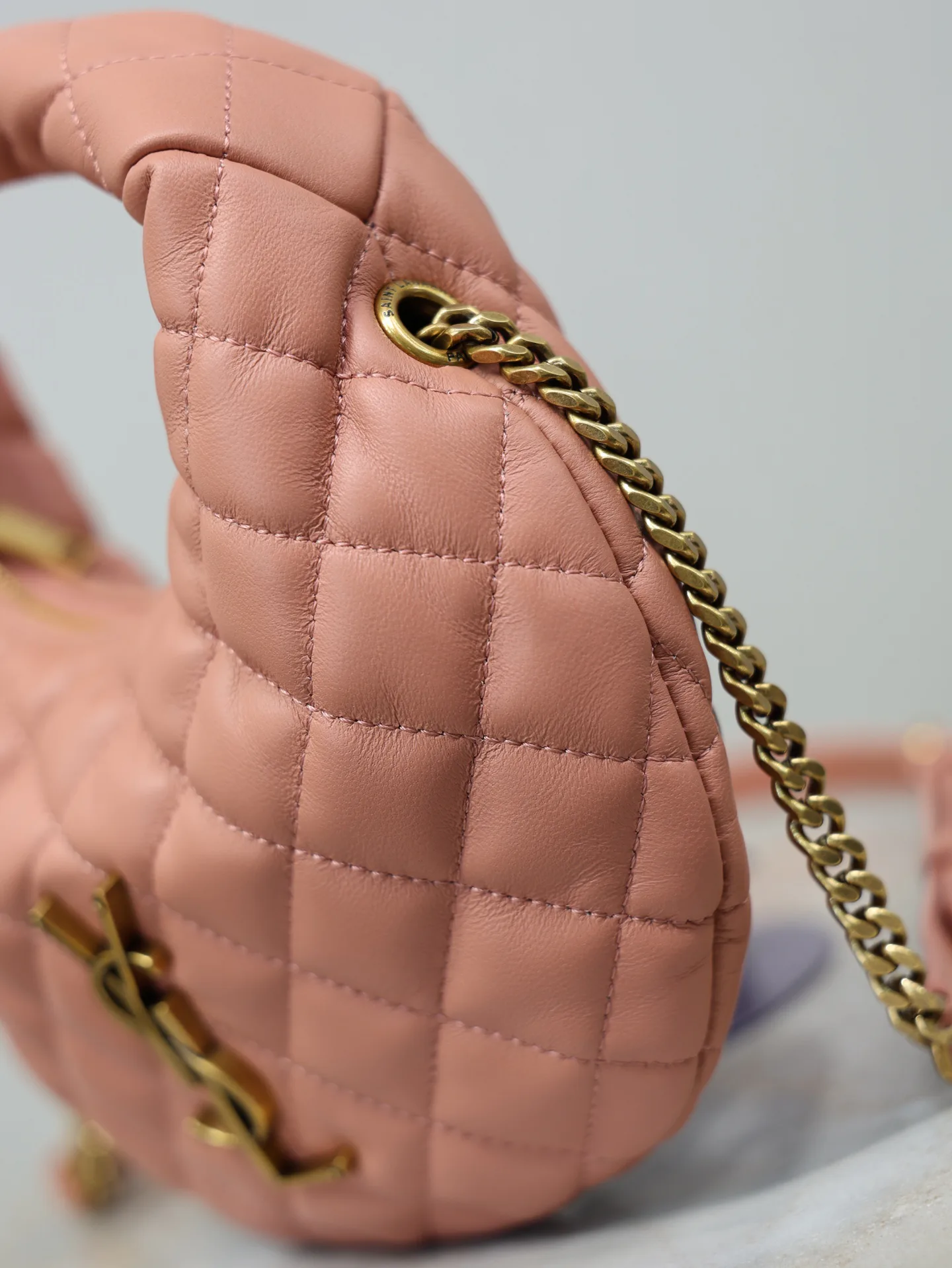 Сумки На Ремне Женские Saint Laurent 11504333