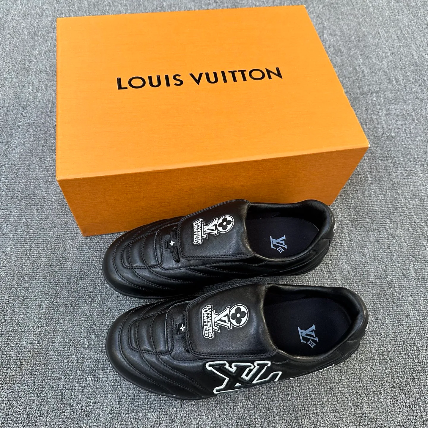 Кроссовки Женские Louis Vuitton 1638440