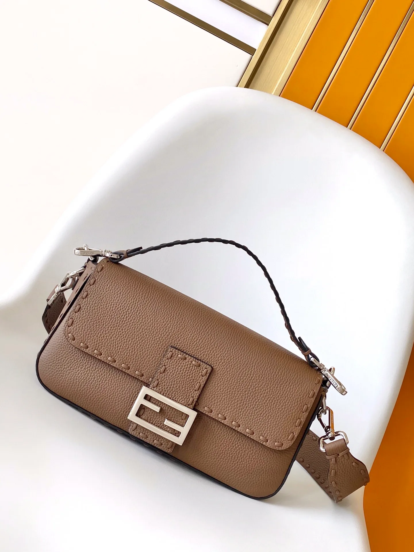 Классические Сумки Женские Fendi 12718236