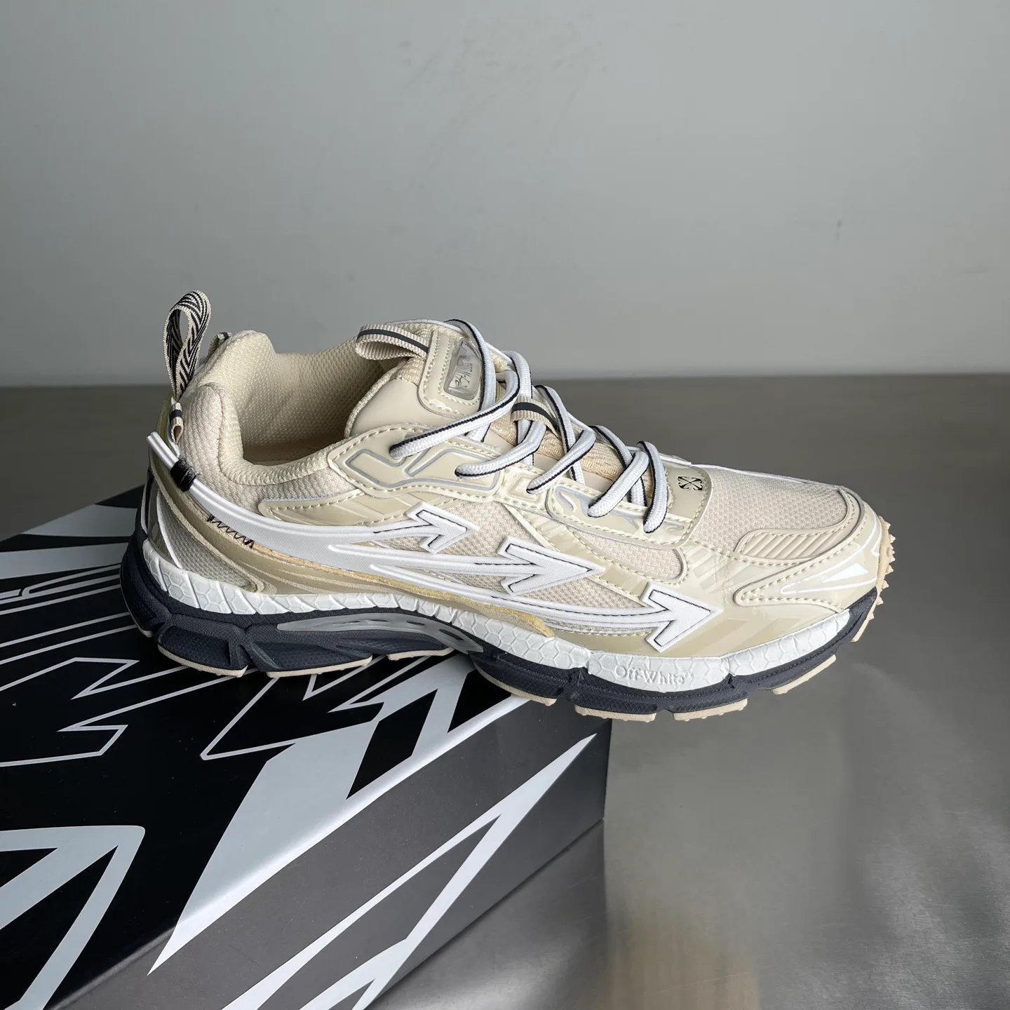 Кроссовки Женские Off-White 4624473