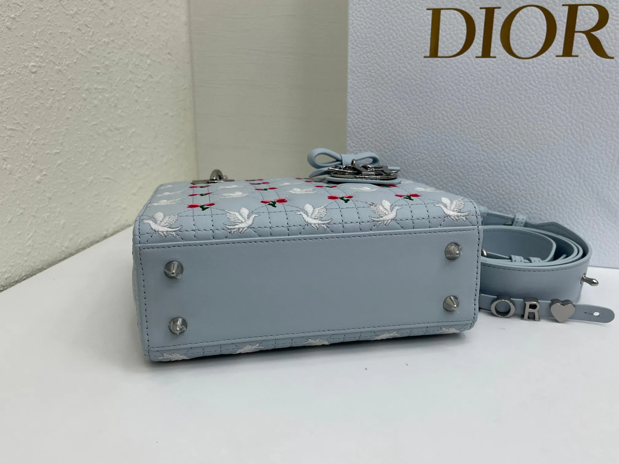 Классические Сумки Женские Christian Dior 17407053