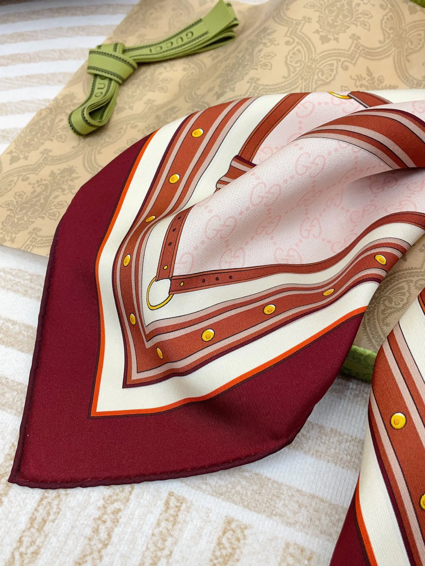 Шарфы Gucci 10190