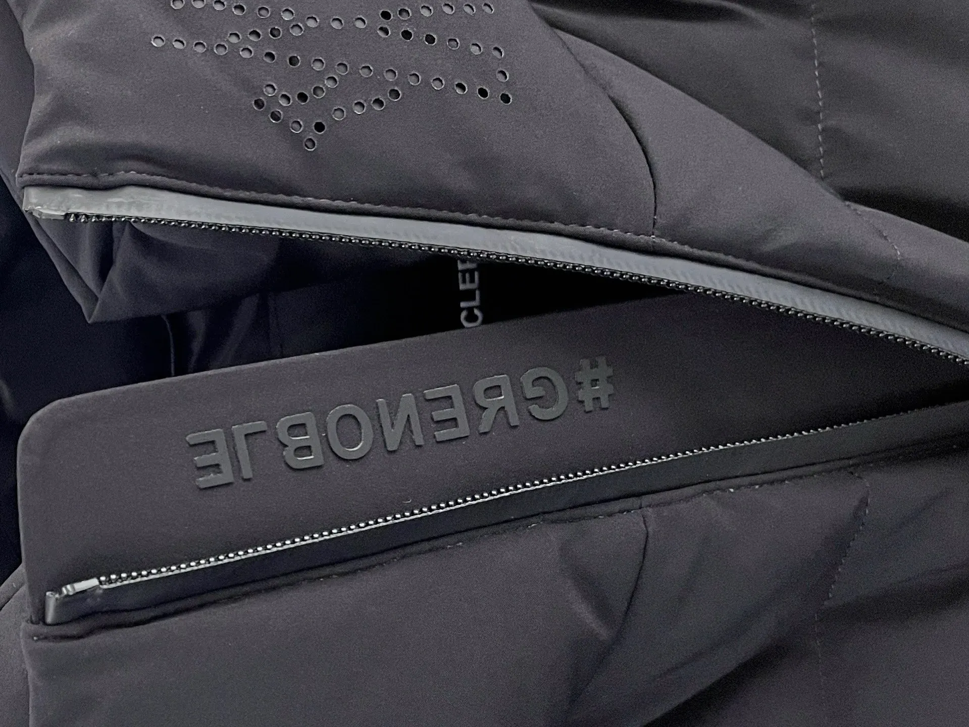 Куртки И Пуховики Мужские Moncler 283222