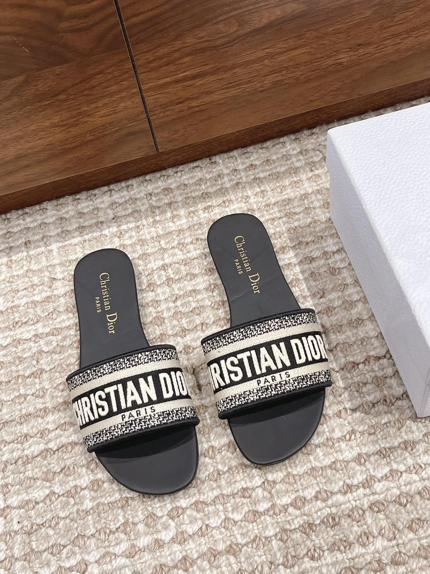 Шлепанцы Женские Christian Dior 11600074