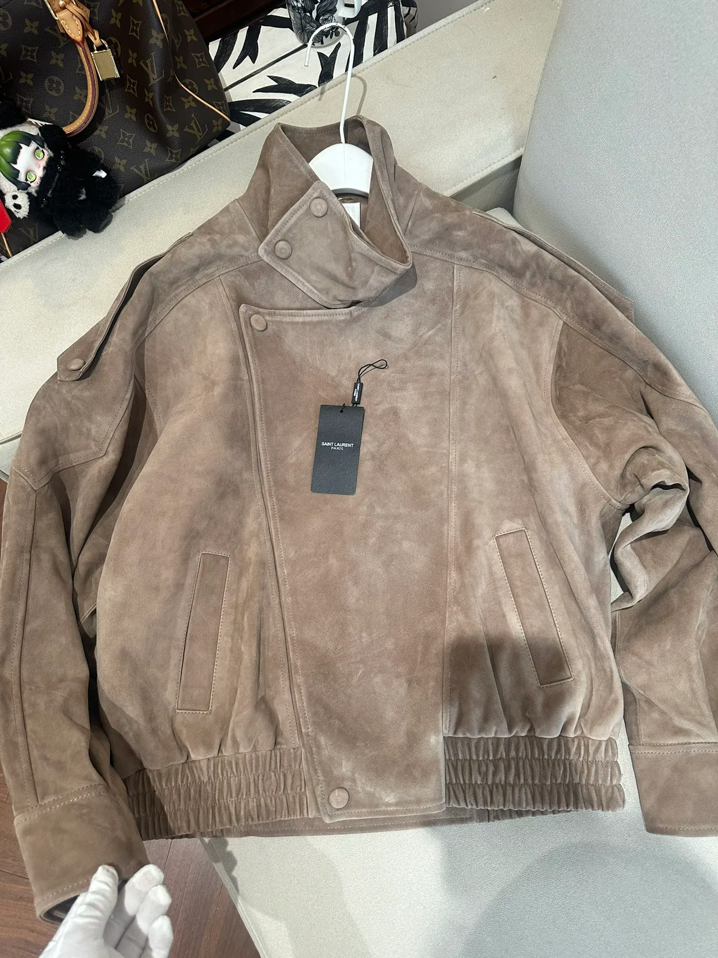 Кожаные Куртки И Дублёнки Женские Saint Laurent 11679852