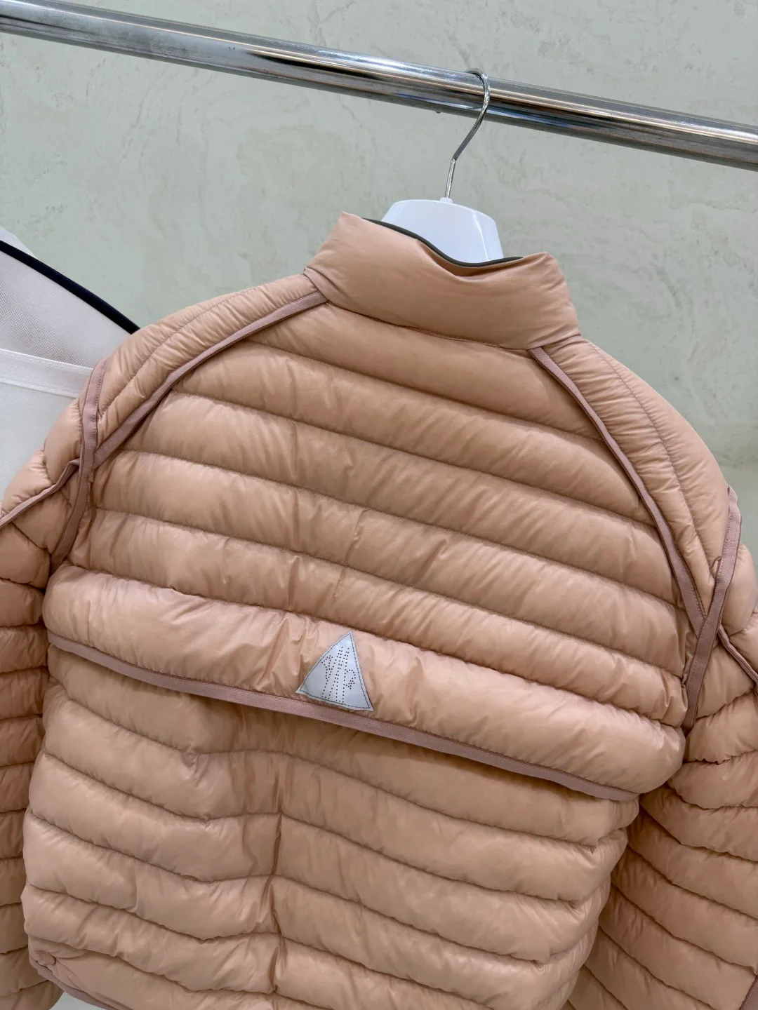 Куртки И Пуховики Женские Moncler 17918895