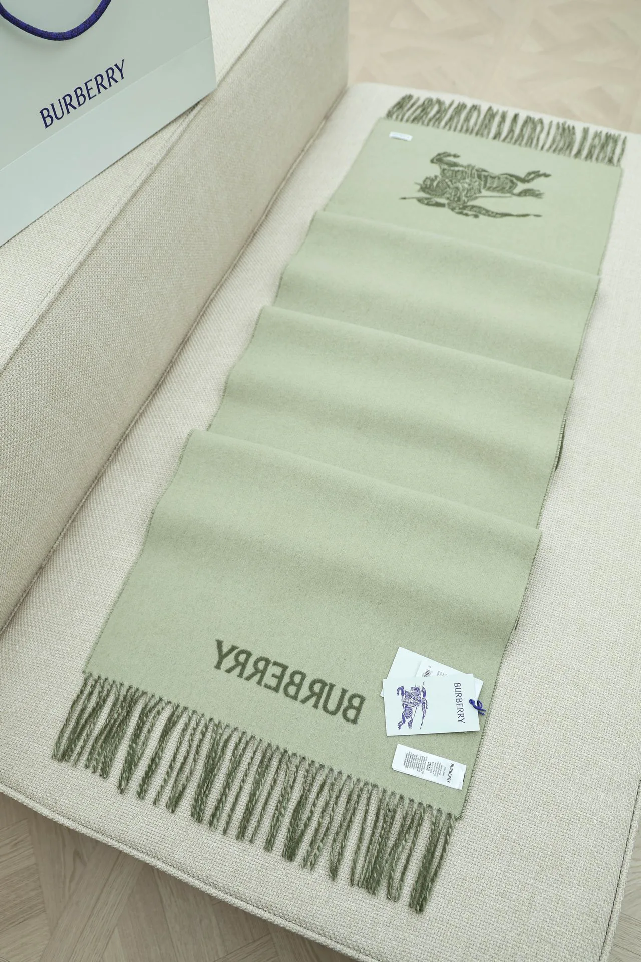 Шарфы Burberry 185635