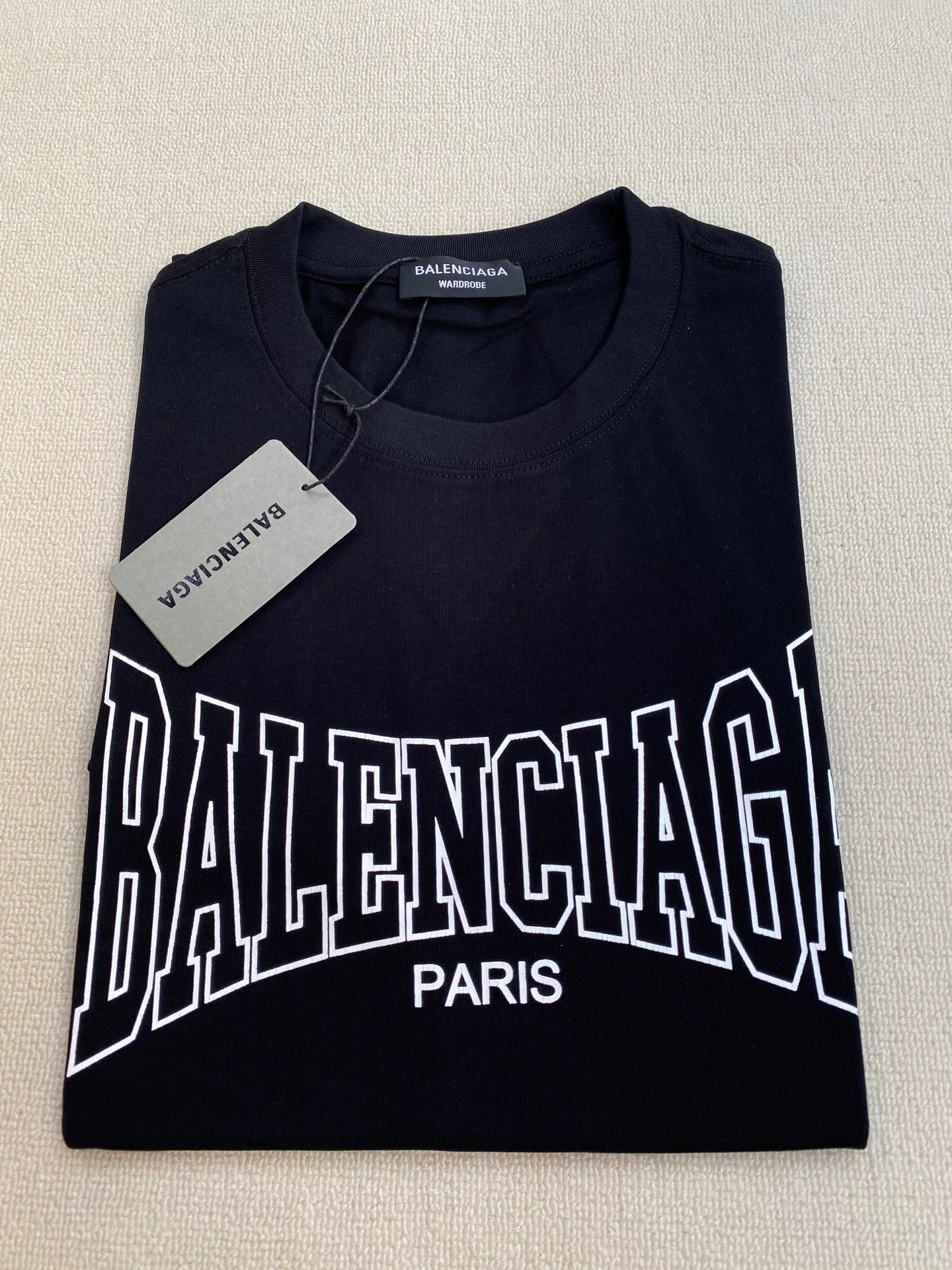 Футболки Женские Balenciaga 13302363