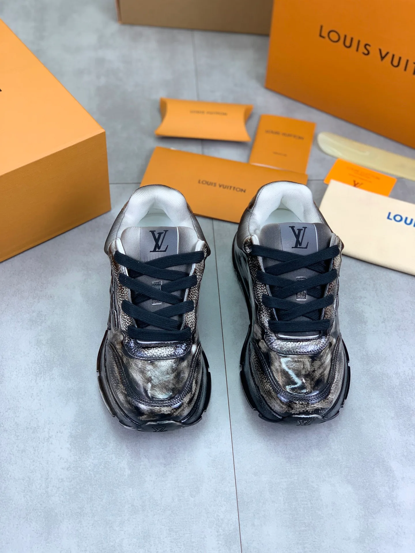 Кроссовки Женские Louis Vuitton 74004