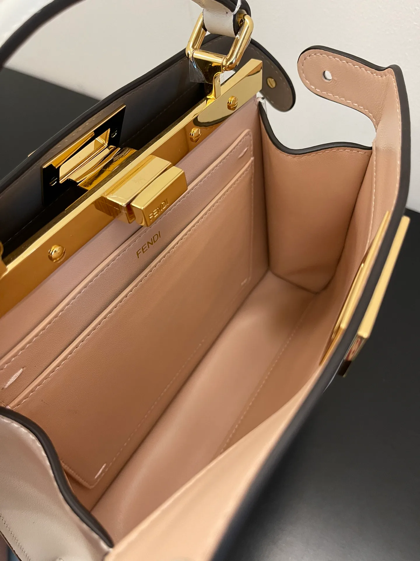 Классические Сумки Женские Fendi 13234501