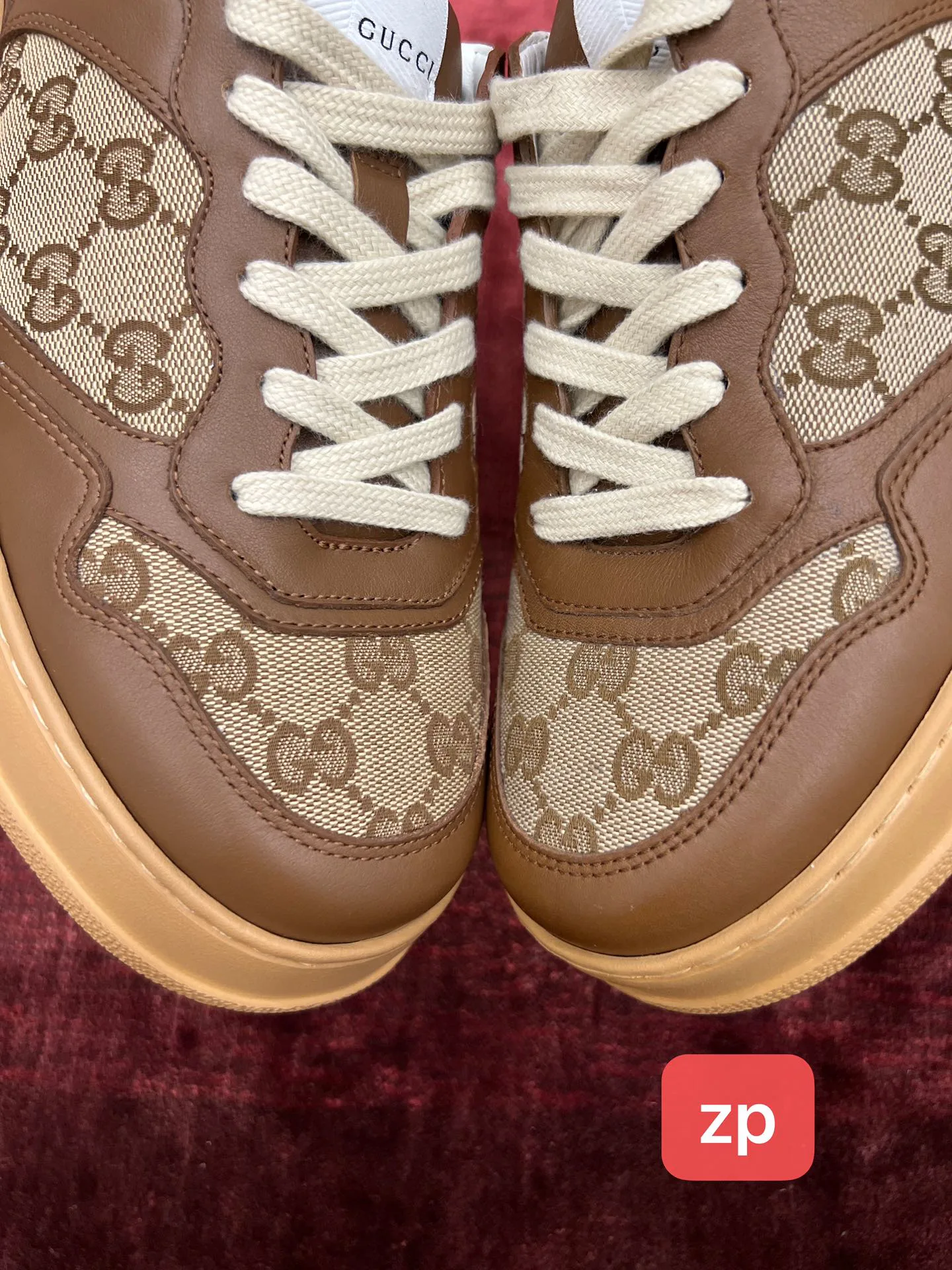 Кроссовки Женские Gucci 18995341