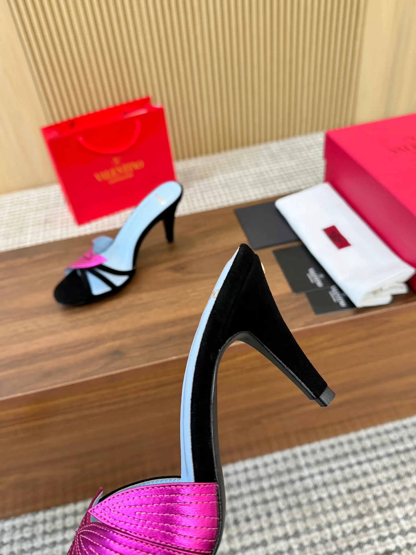 Босоножки Женские Valentino 1856051