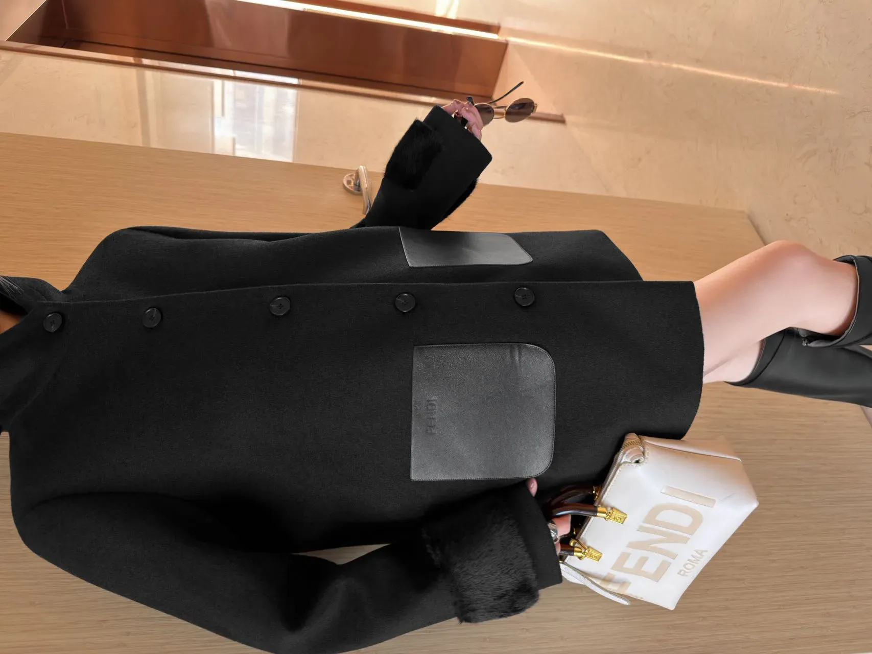 Куртки И Пуховики Женские Fendi 598232