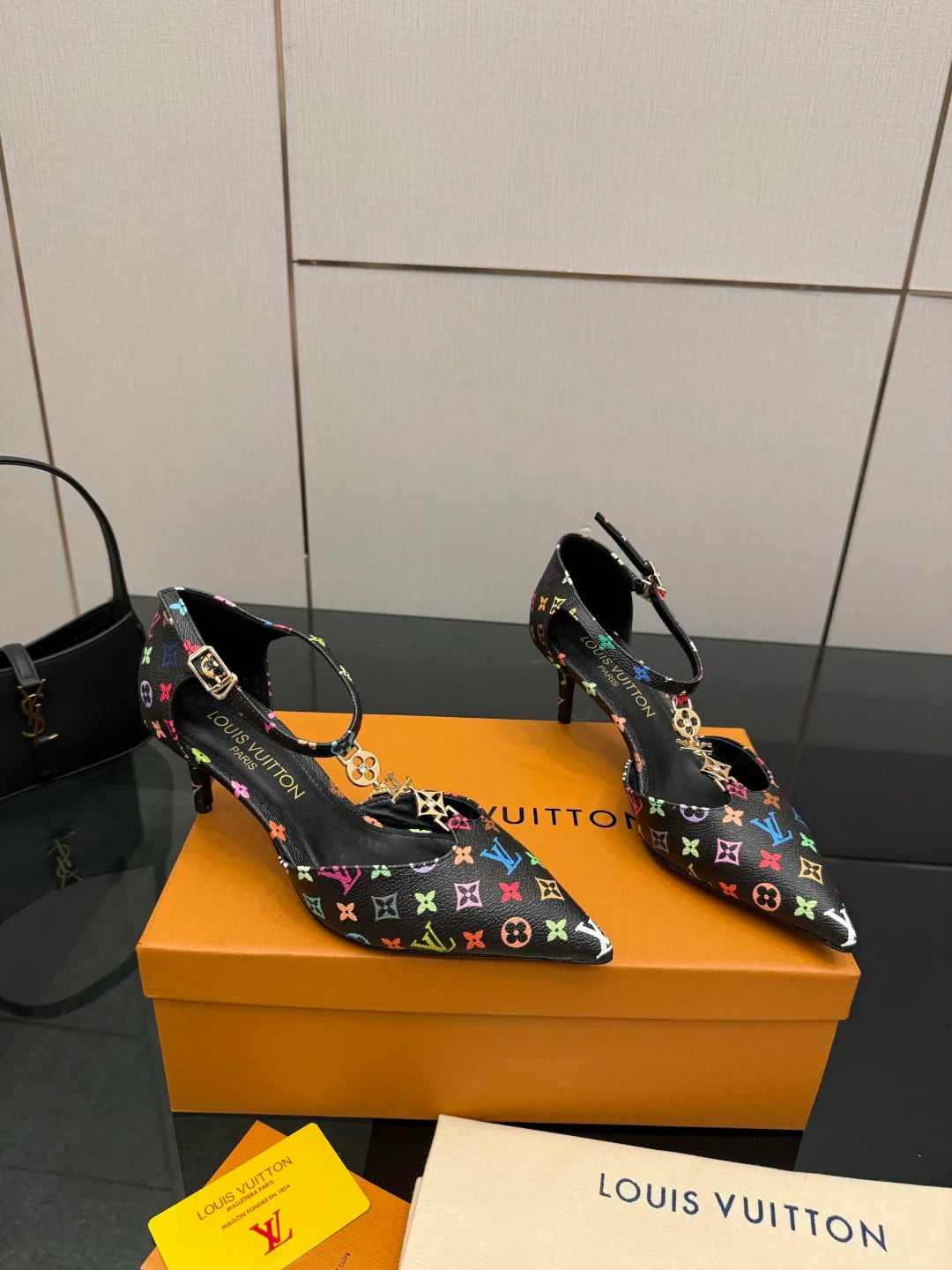 Туфли Женские Louis Vuitton 11755398