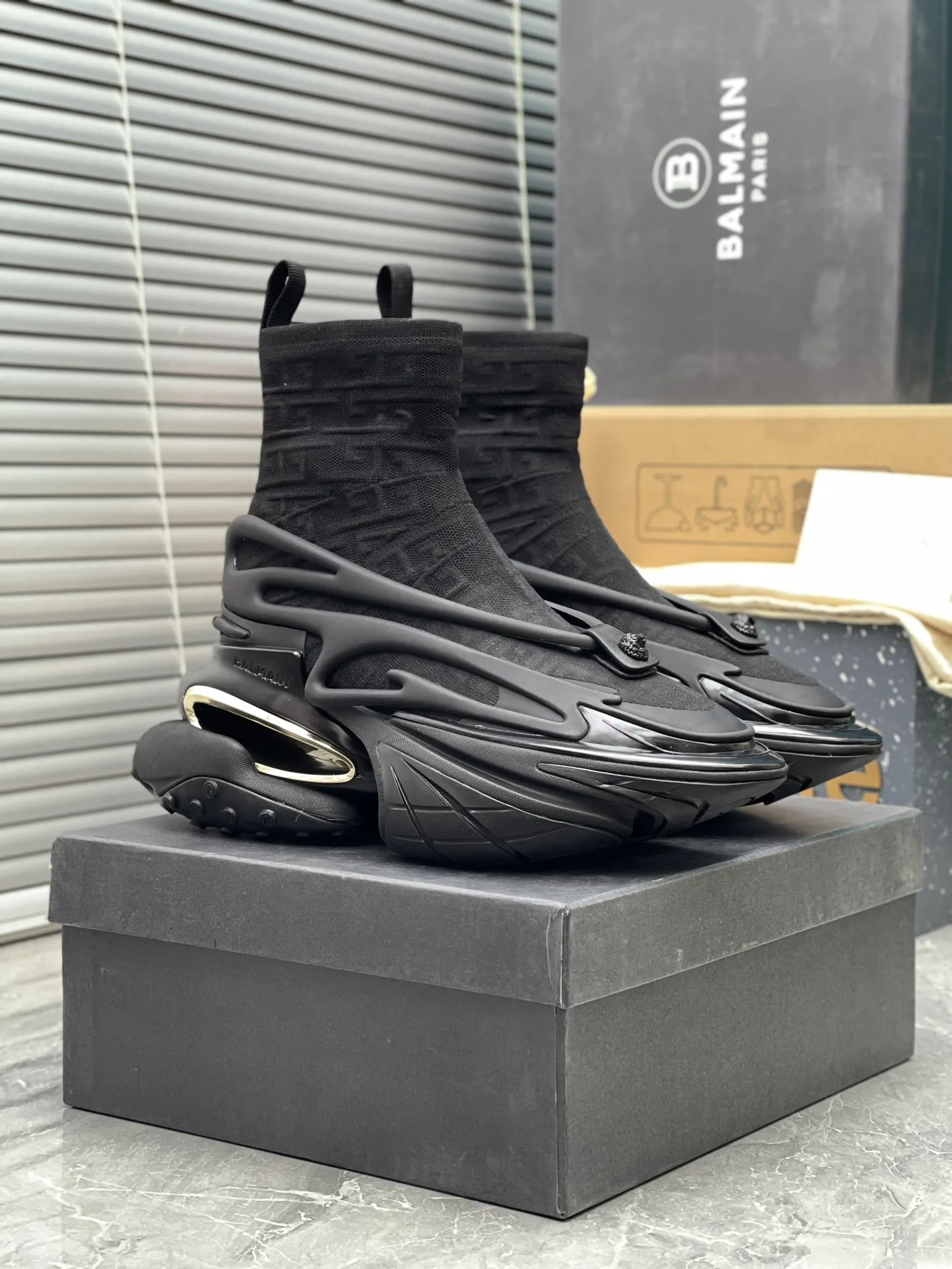 Кроссовки Женские Balmain 4041895