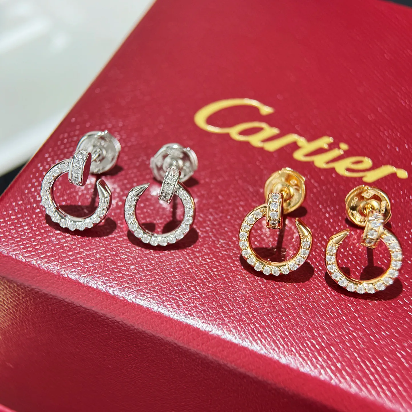 Бижутерия Cartier 24520