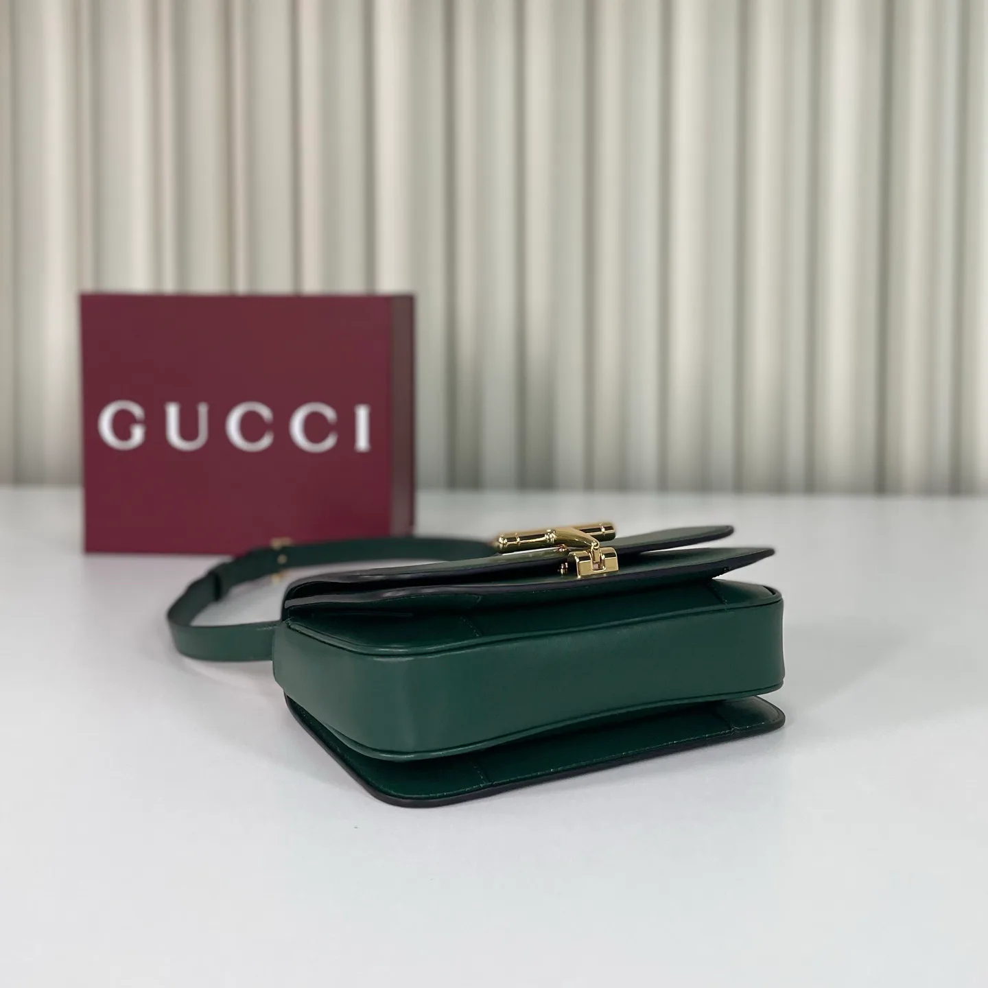 Классические Сумки Женские Gucci 12795291