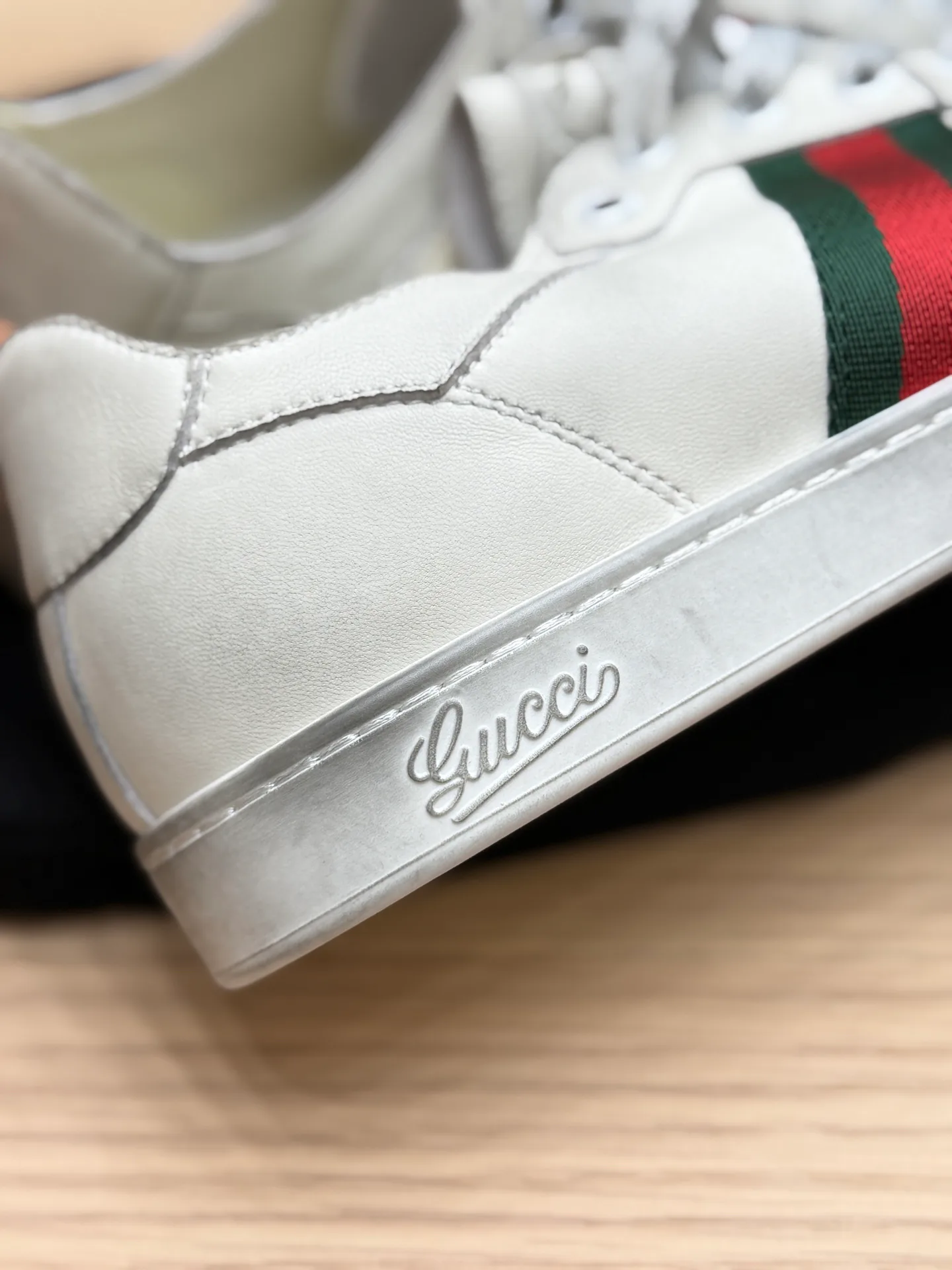 Кроссовки Женские Gucci 18995151