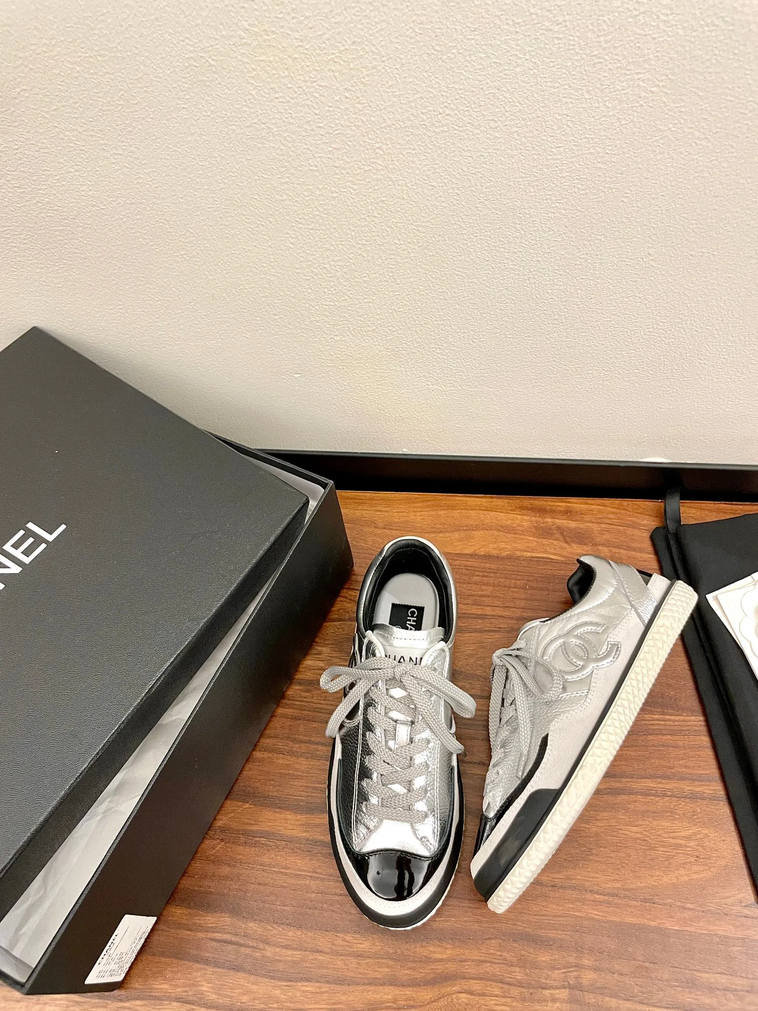Кроссовки Женские Chanel 11628876