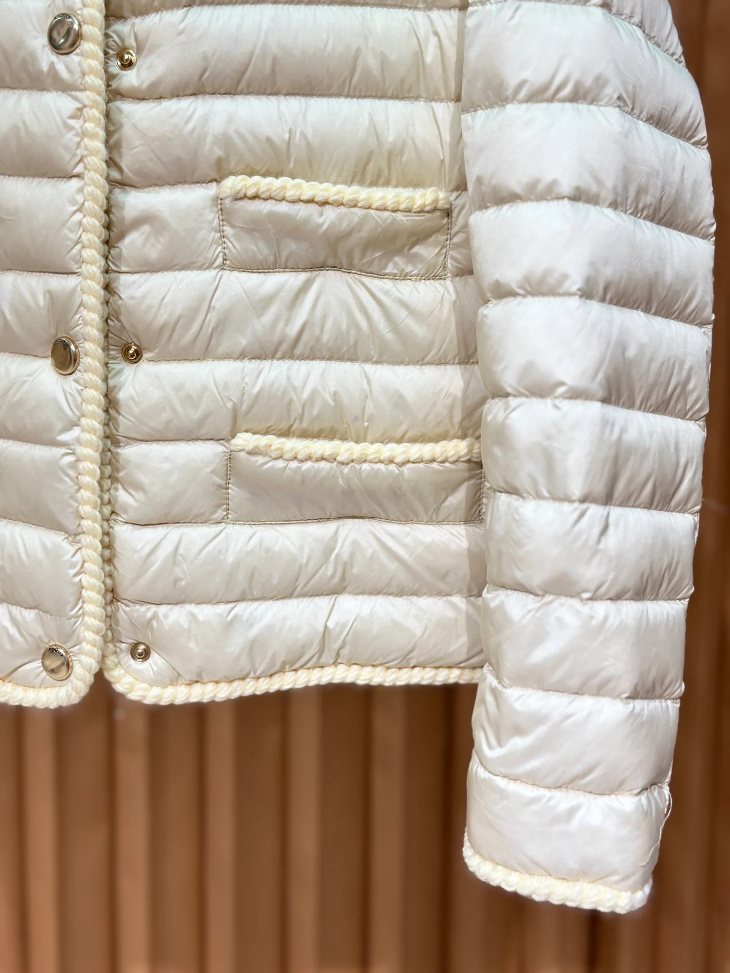 Куртки И Пуховики Женские Moncler 18710179