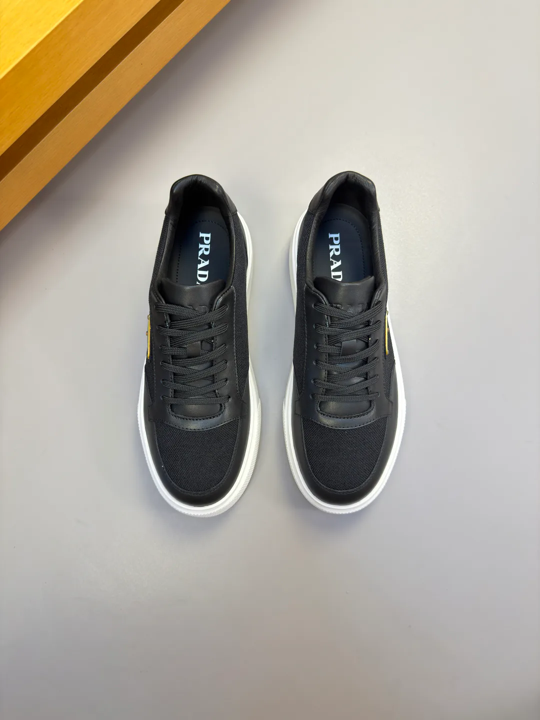 Кроссовки Мужские Prada 17955060