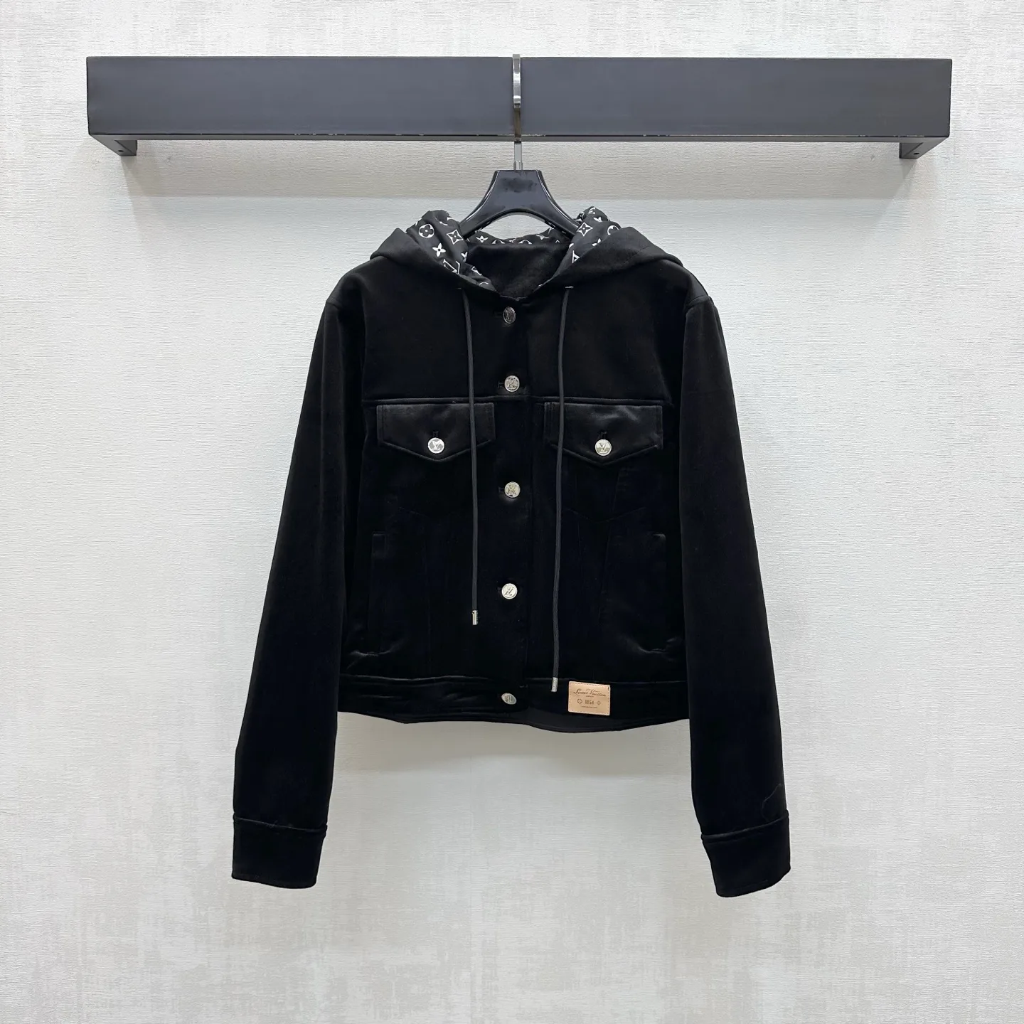 Куртки И Пуховики Женские Louis Vuitton 18775065