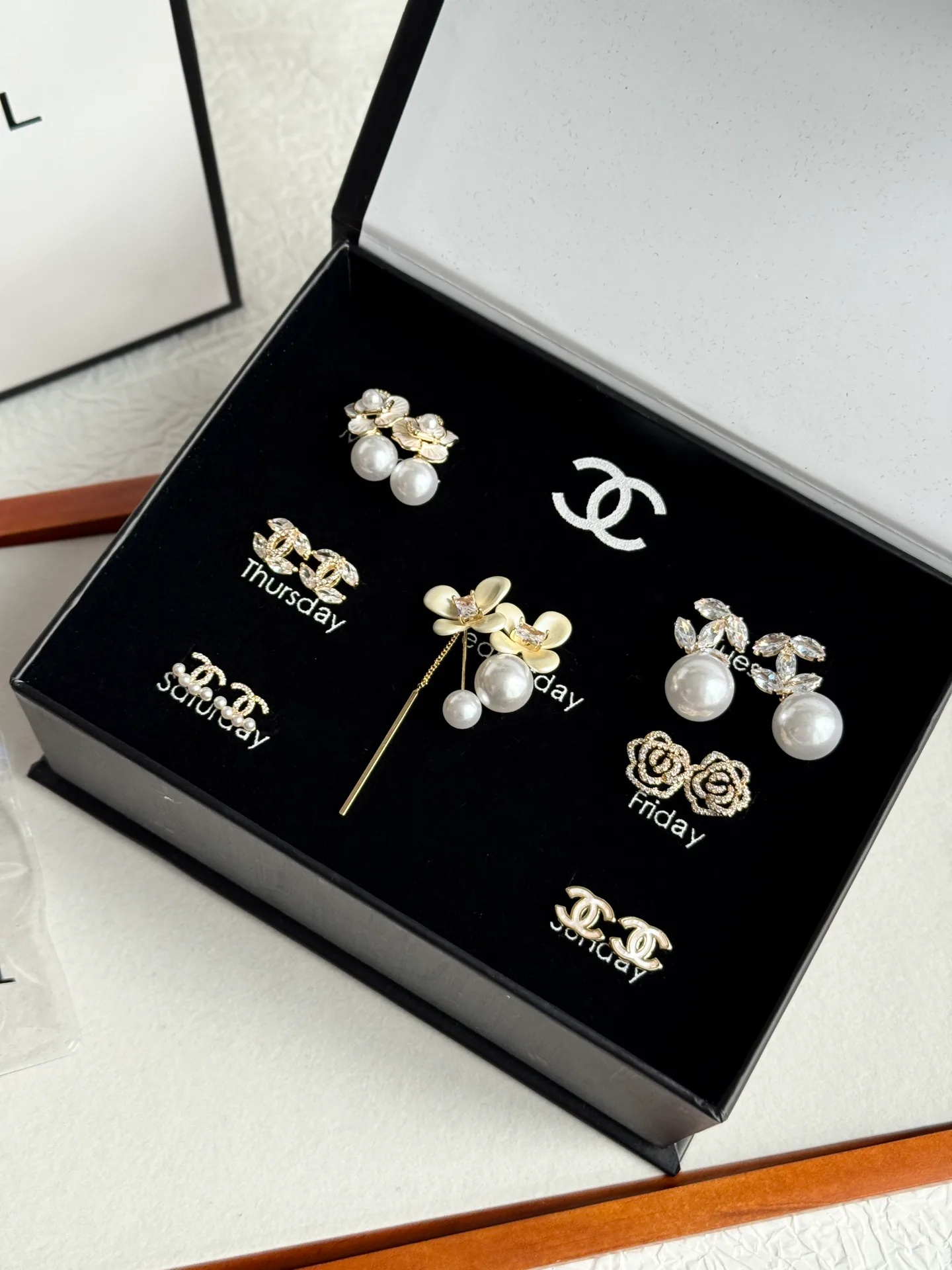 Бижутерия Chanel 229273