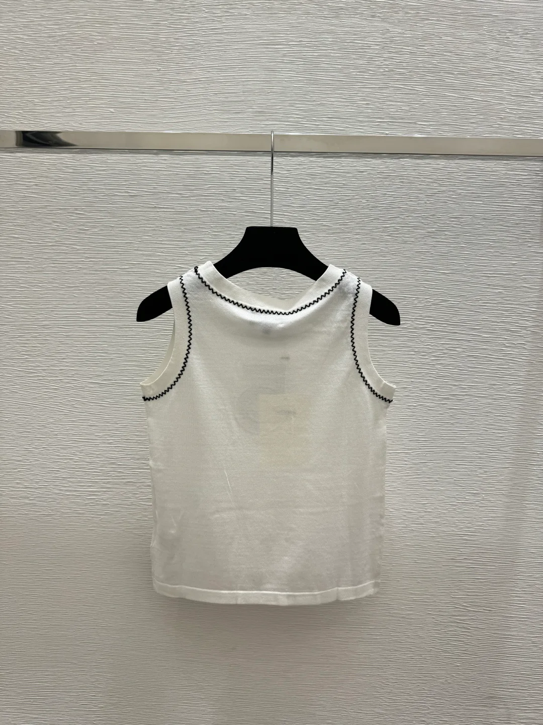 Жилеты Женские Chanel 11354333