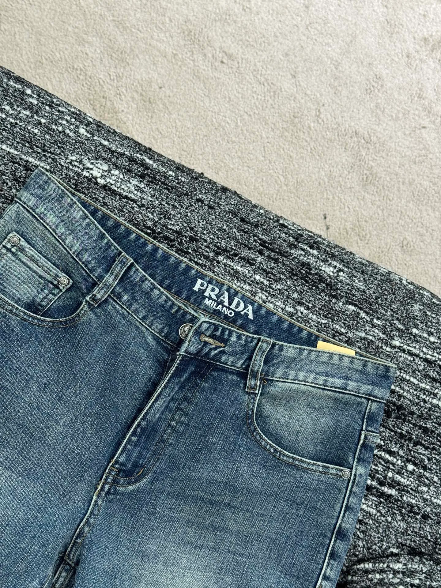 Джинсы Мужские Prada 18084110